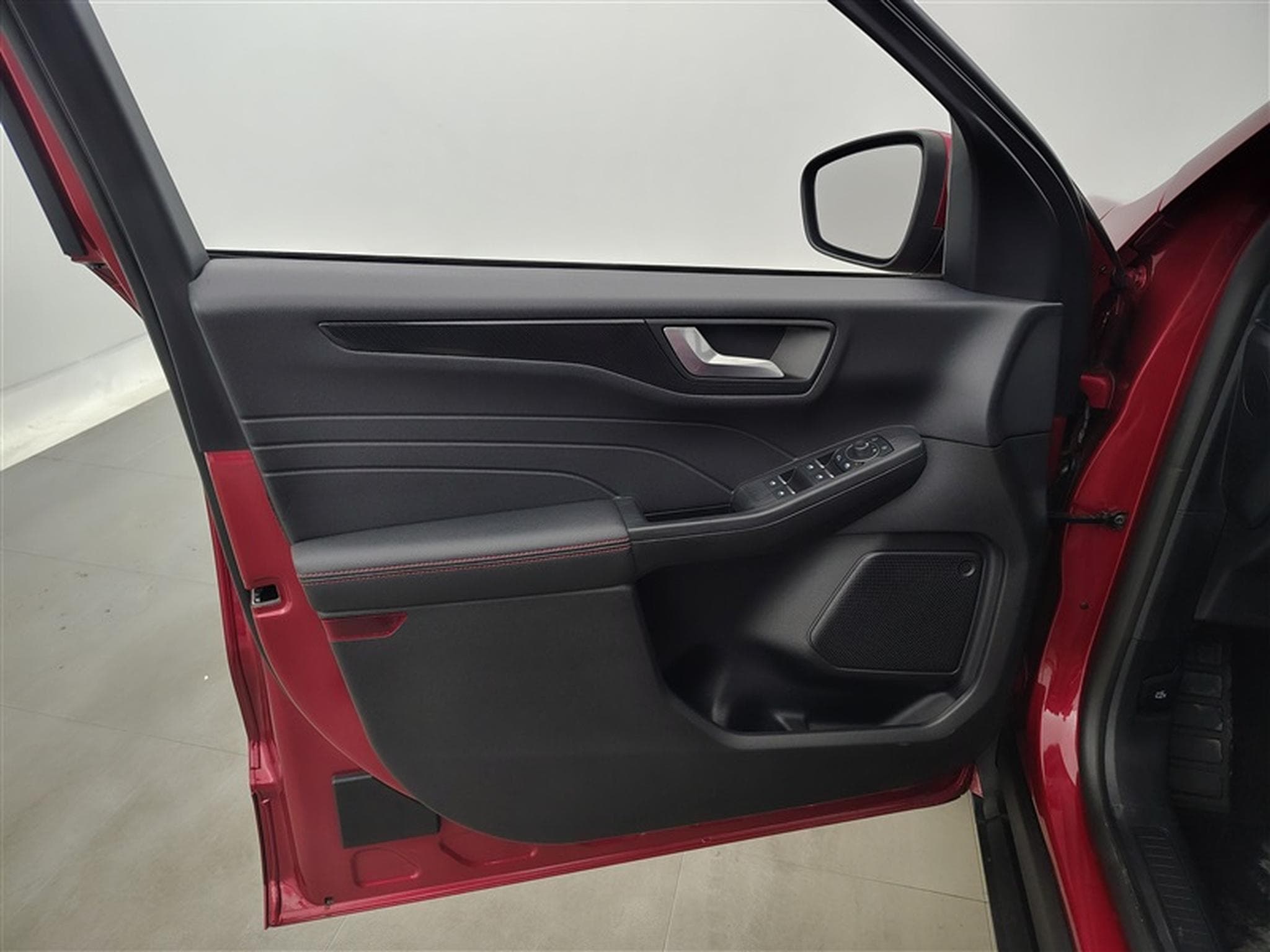 Ford Kuga 1.5 EcoBoost Titanium NAVI / CAMERA / CARPLAY (2023) - Photo 17