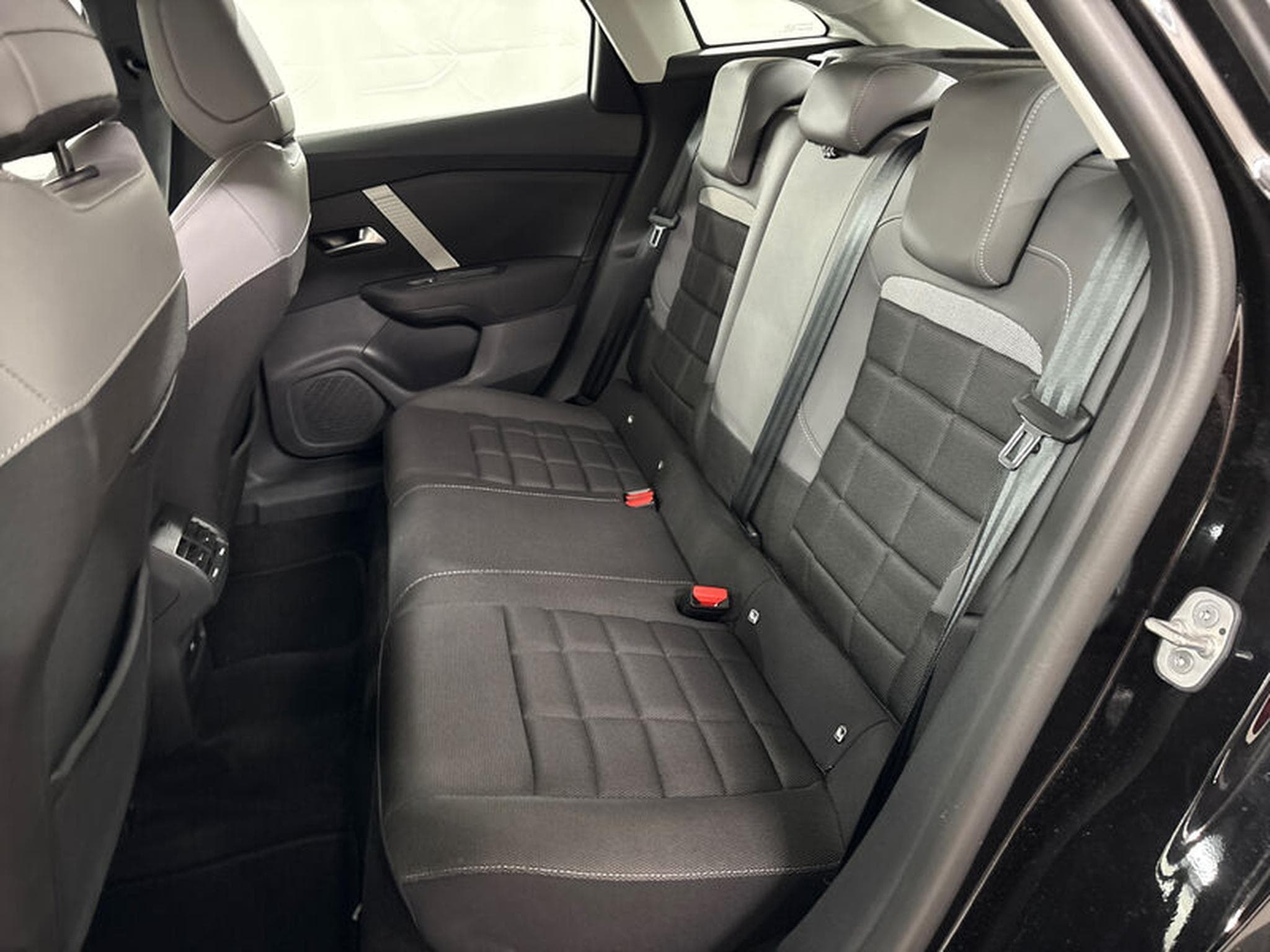 Citroen C4 Plus (2025) - Photo 19