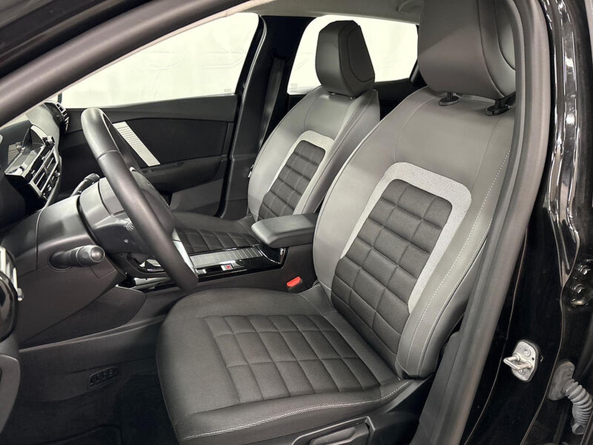 Citroen C4 Plus (2025) - Photo 20