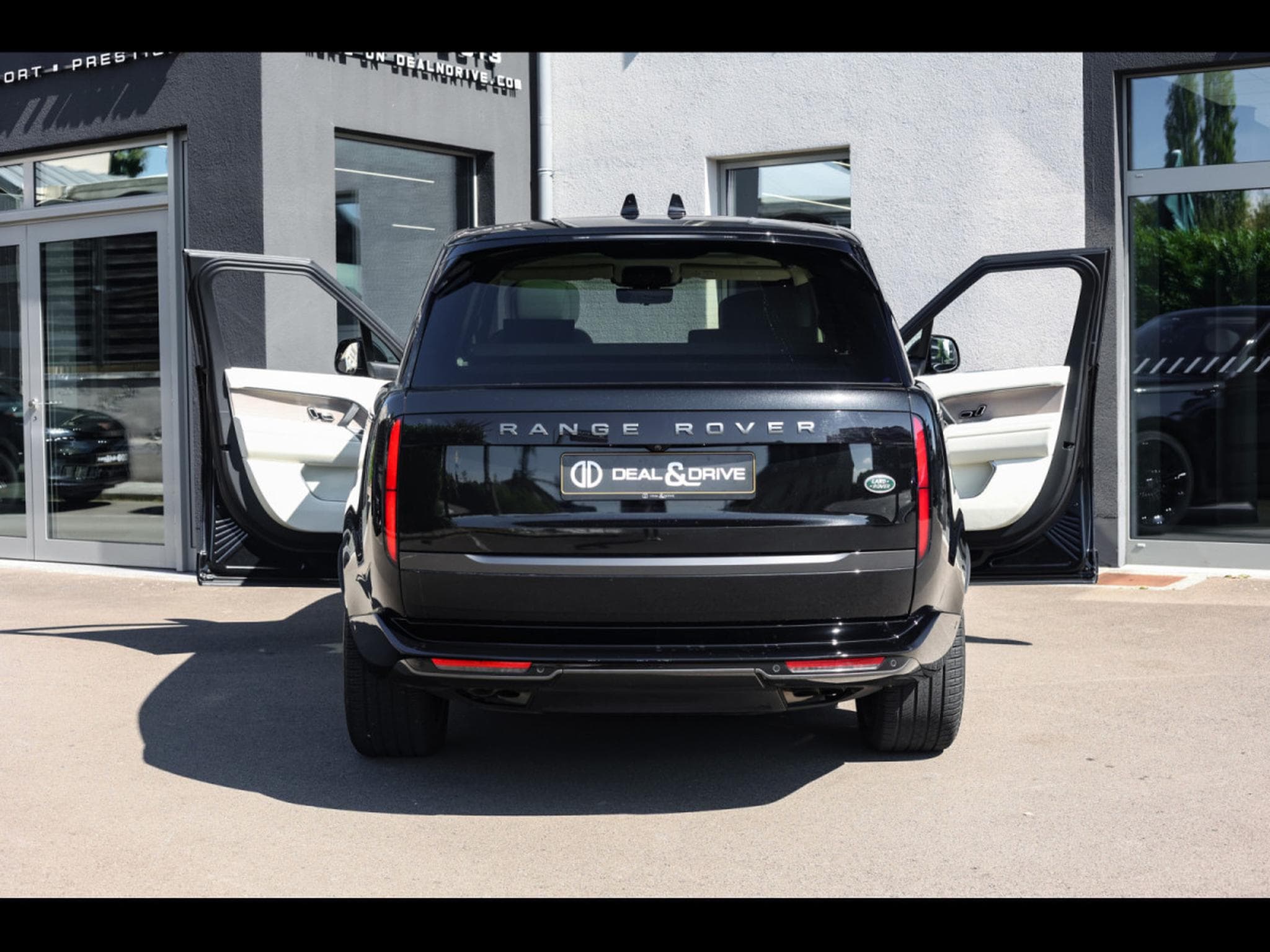 Land-Rover Range Rover 4.4 P530 FIRST EDITION SWB AWD (2022) - Photo 7