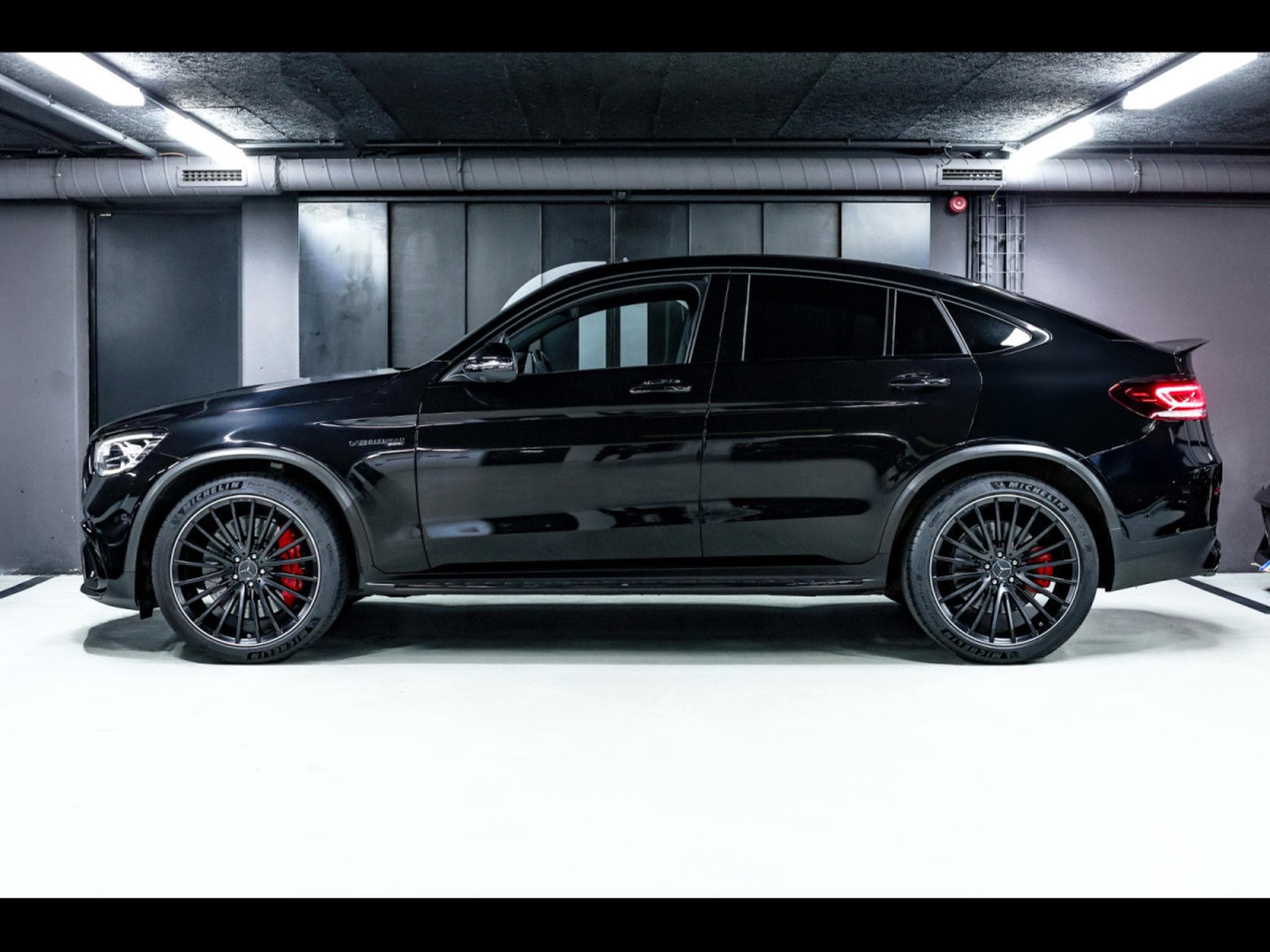 Mercedes GLC 63 AMG S AMG COUPE 4MATIC+ - NIGHT PACK (2022) - Photo 2