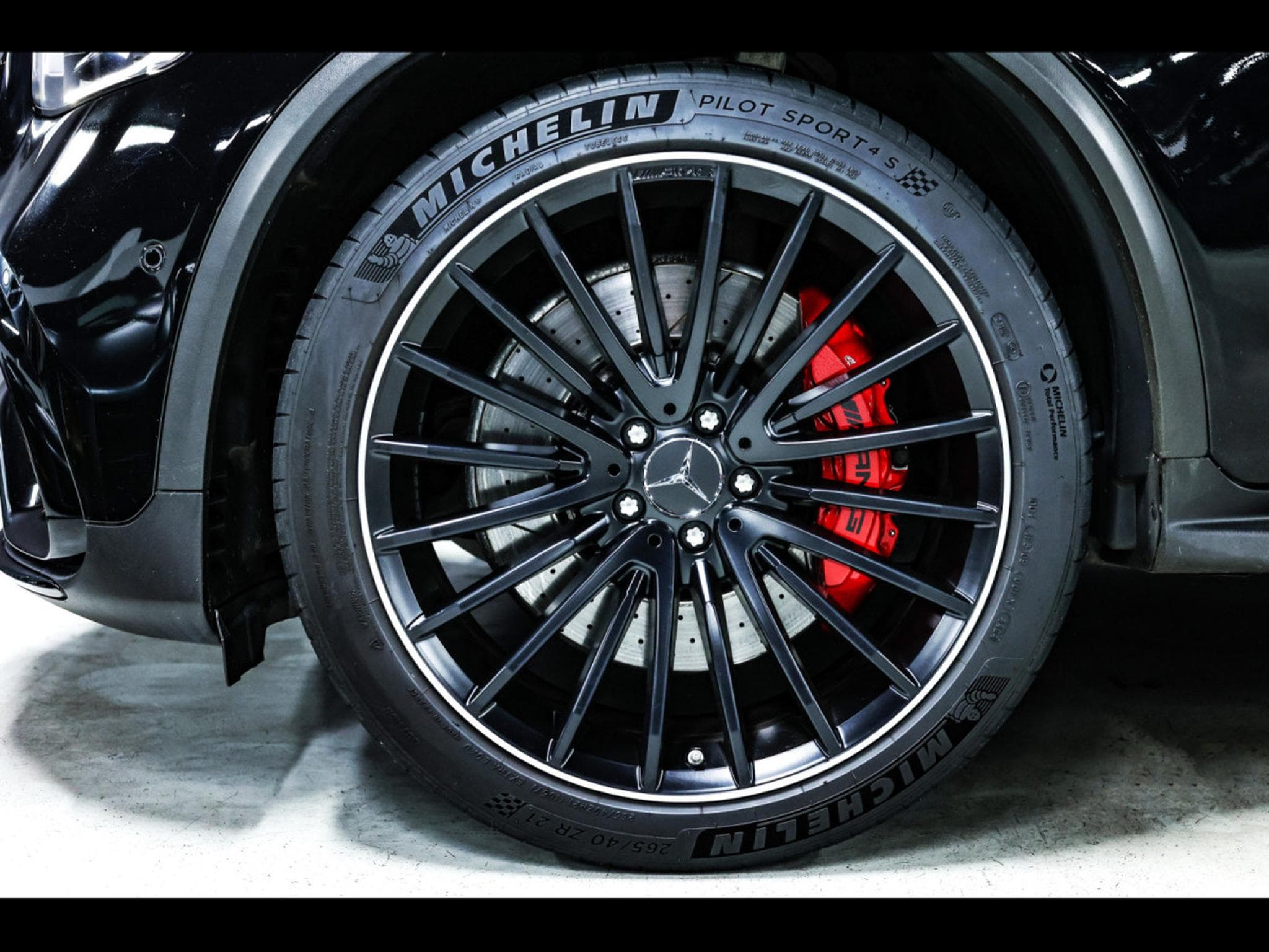 Mercedes GLC 63 AMG S AMG COUPE 4MATIC+ - NIGHT PACK (2022) - Photo 8
