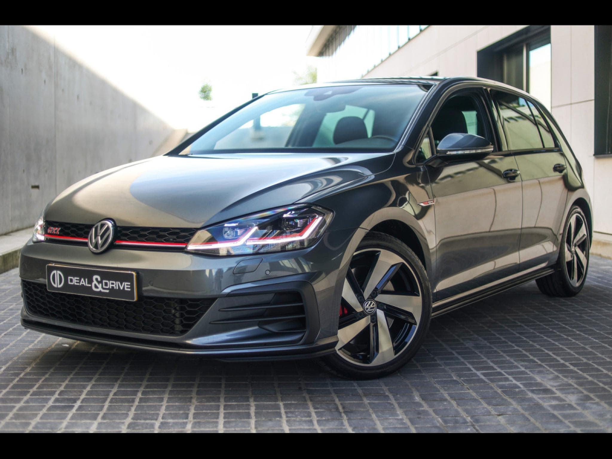 VW Golf 2.0 TSI GTI PERFORMANCE DSG7 – PACK BUSINESS PREMIUM - INDIU (2020) - Photo 1