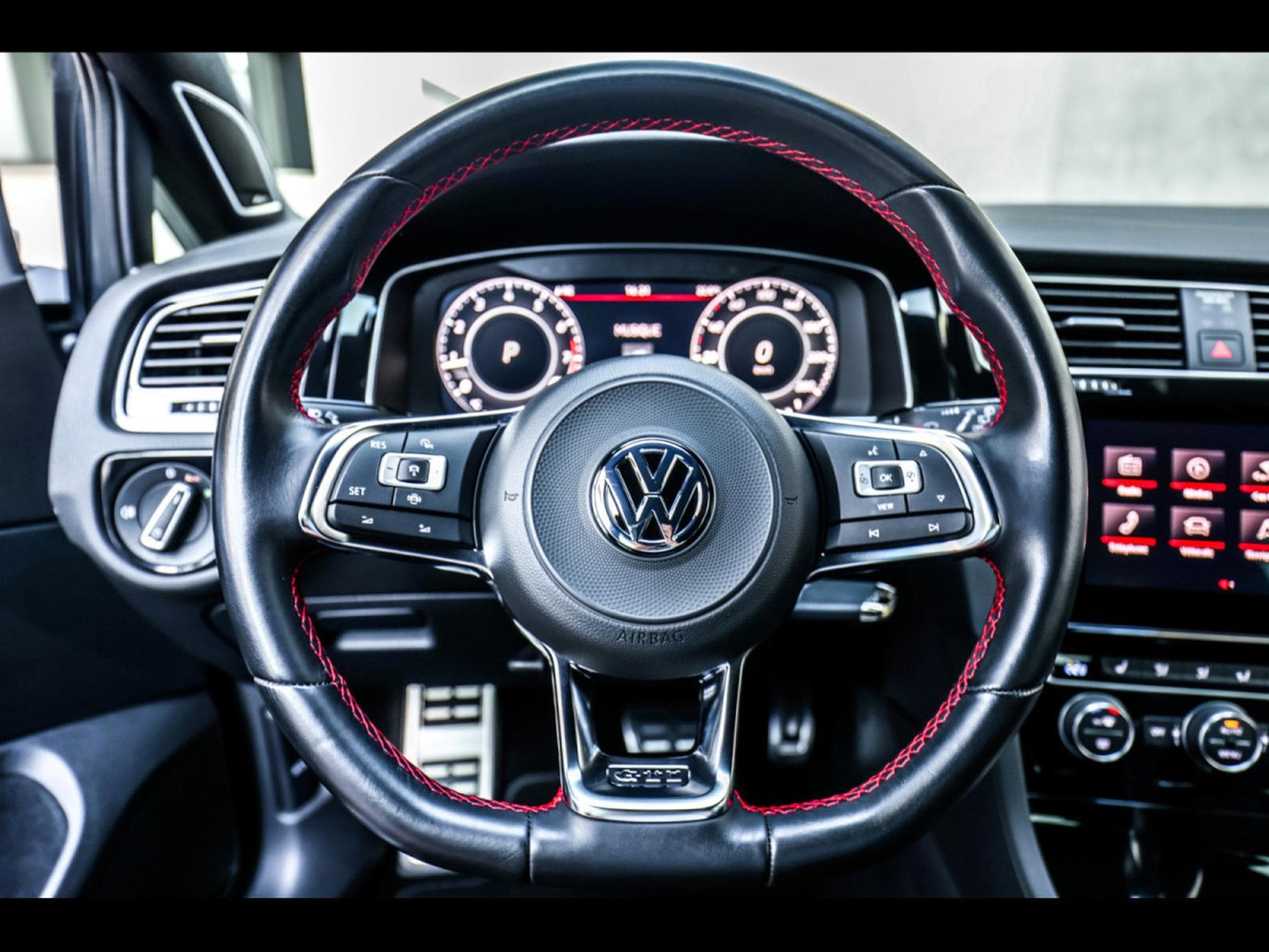VW Golf 2.0 TSI GTI PERFORMANCE DSG7 – PACK BUSINESS PREMIUM - INDIU (2020) - Photo 11