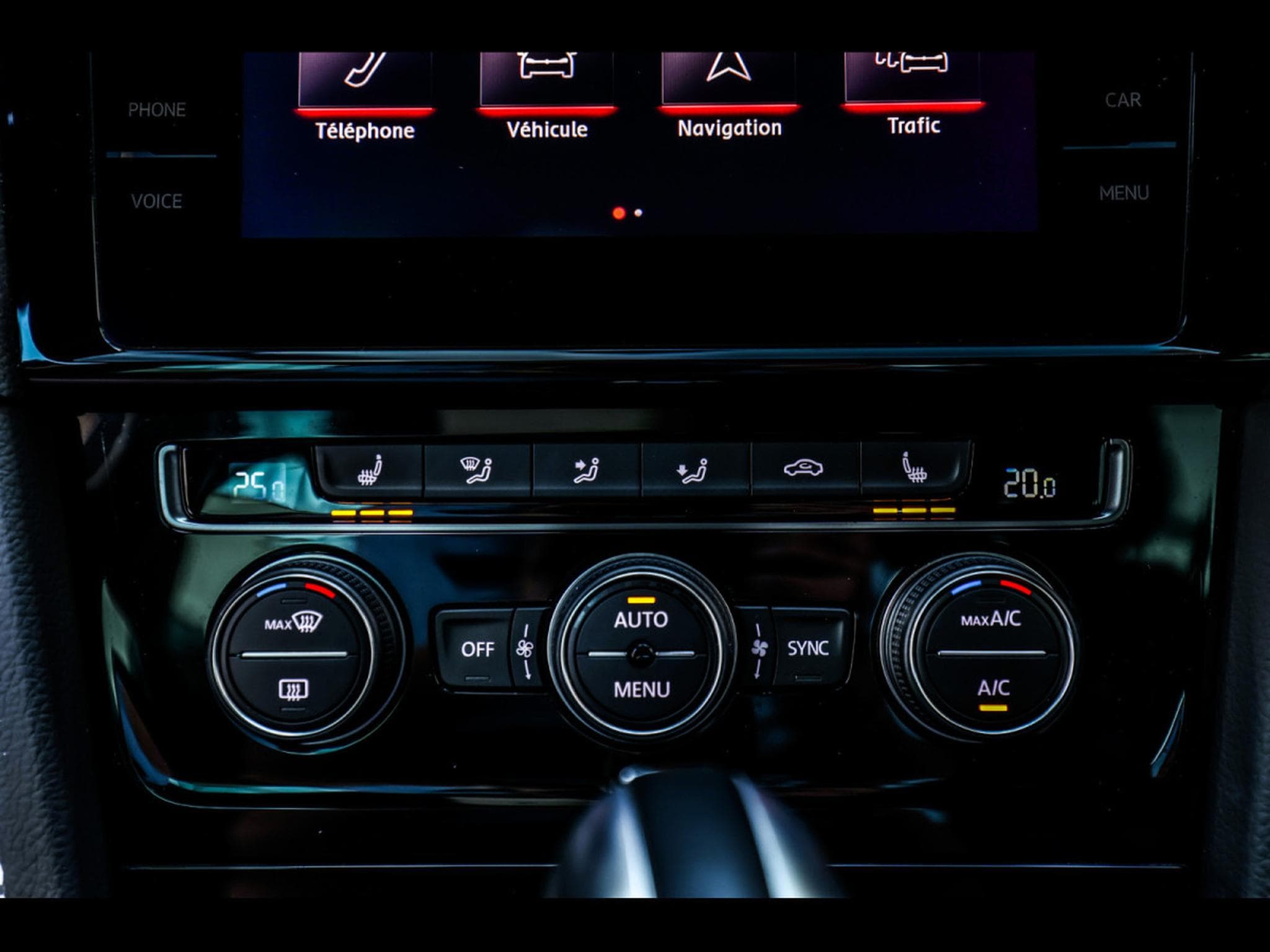 VW Golf 2.0 TSI GTI PERFORMANCE DSG7 – PACK BUSINESS PREMIUM - INDIU (2020) - Photo 16