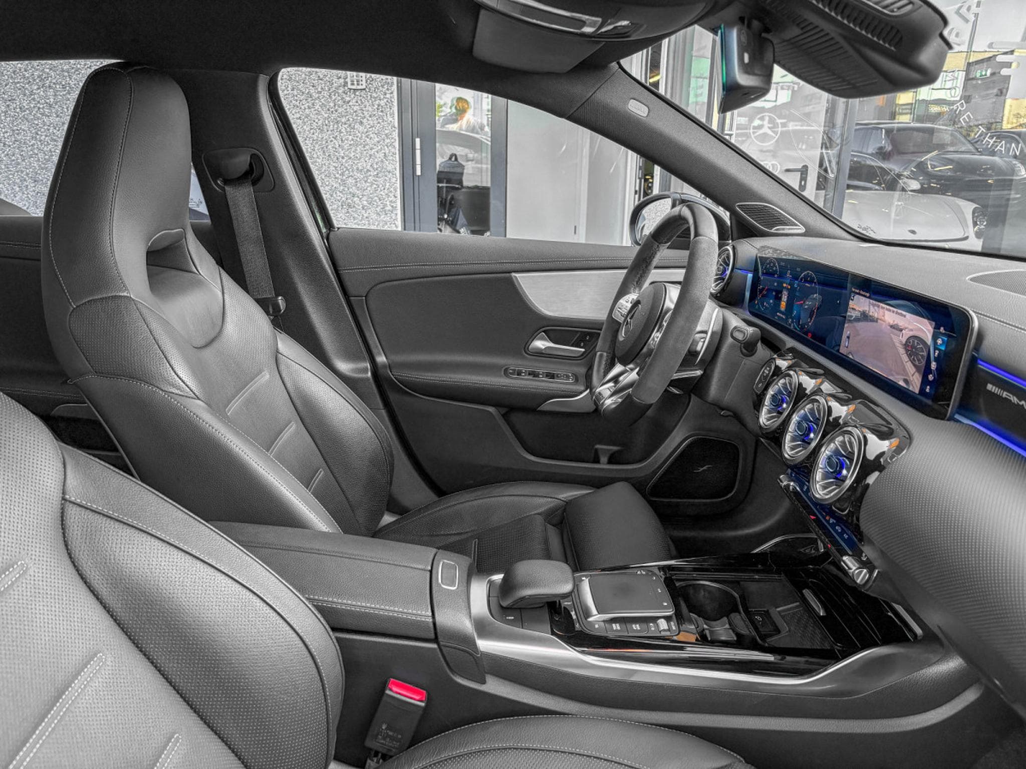 Mercedes A 35 AMG A 35 AMG 4Matic° GARANTIE CONTRSUCTEUR 2027° AMG RIDE CONTRO (2021) - Photo 11