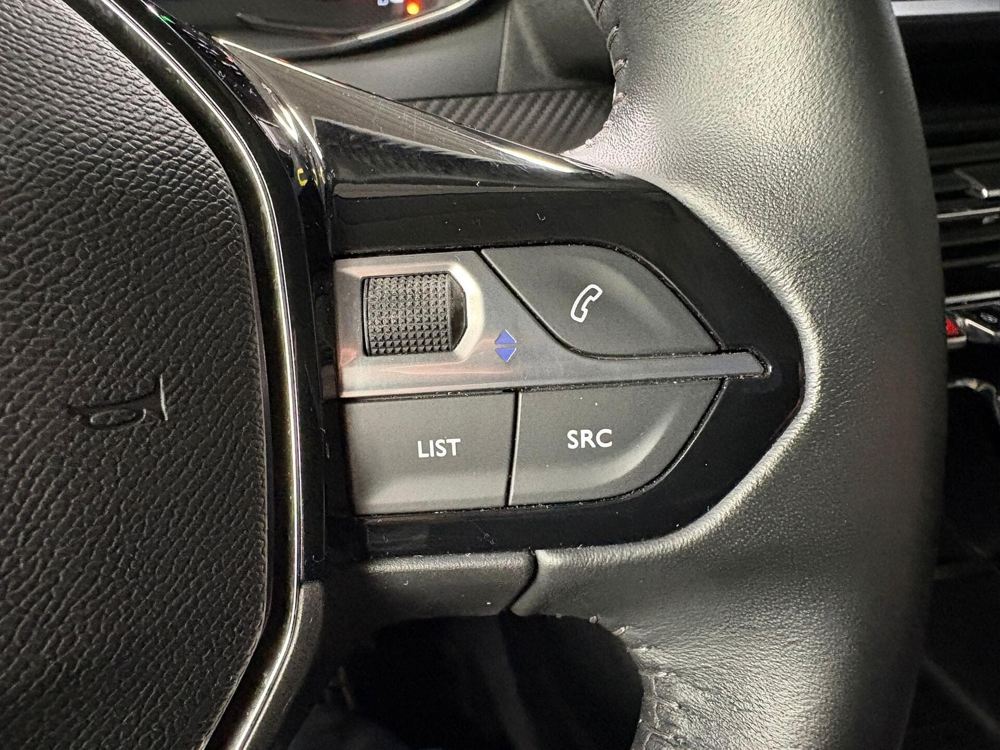Peugeot 208 Active -  PureTech 75 BVM5 (2021) - Photo 12