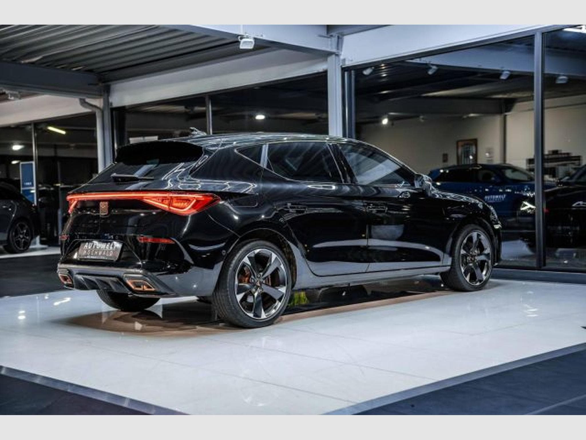 Cupra Leon Leon 1.4 e-Hybrid DSG NAVI LED Visio+ Full Link (2022) - Photo 13