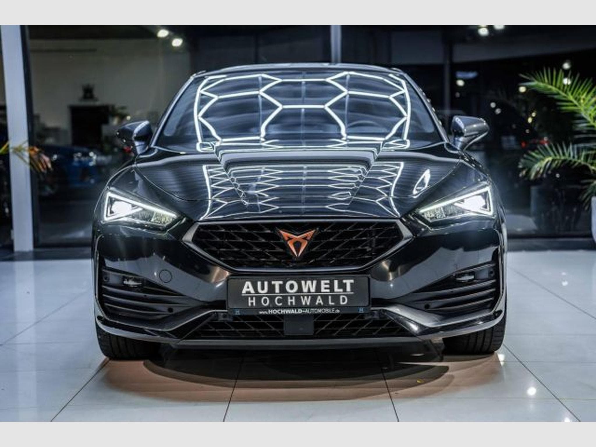 Cupra Leon Leon 1.4 e-Hybrid DSG NAVI LED Visio+ Full Link (2022) - Photo 5