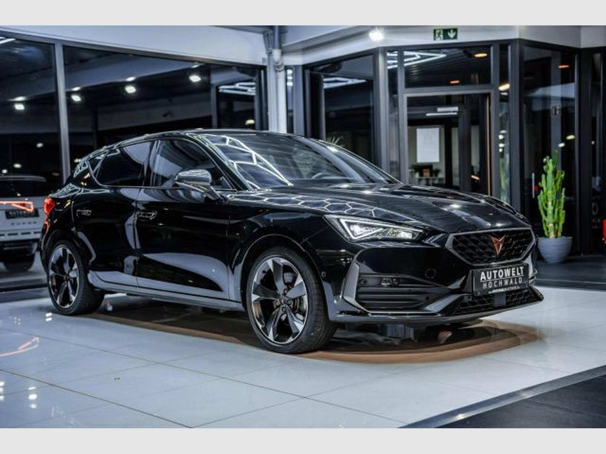 Cupra Leon Leon 1.4 e-Hybrid DSG NAVI LED Visio+ Full Link (2022) - Photo 6