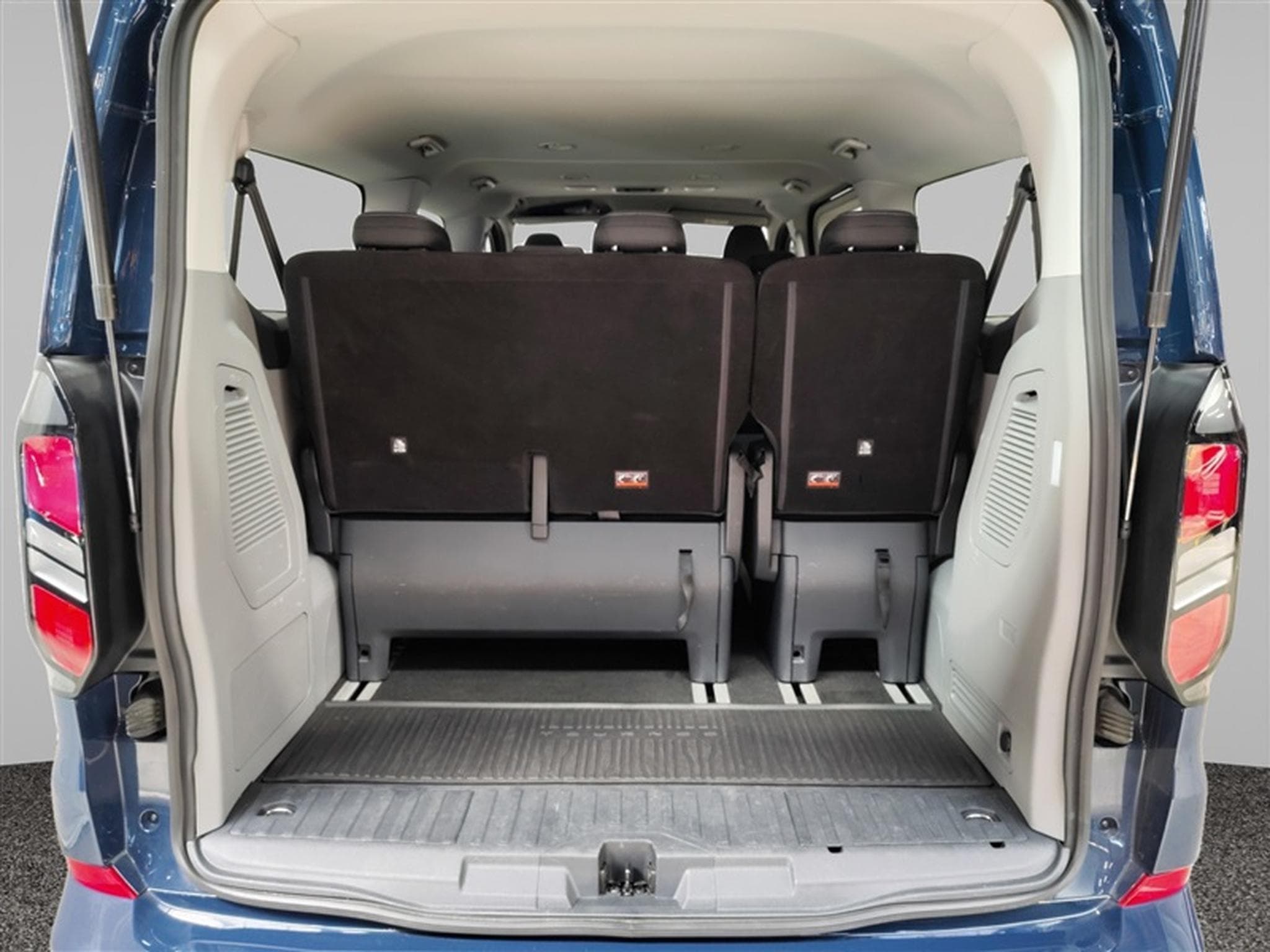 Ford Tourneo 2.0 TDCi 136cv L2H1 9pl. NAVI / CLIM AUTO / CAMERA / JA 17" (2024) - Photo 14