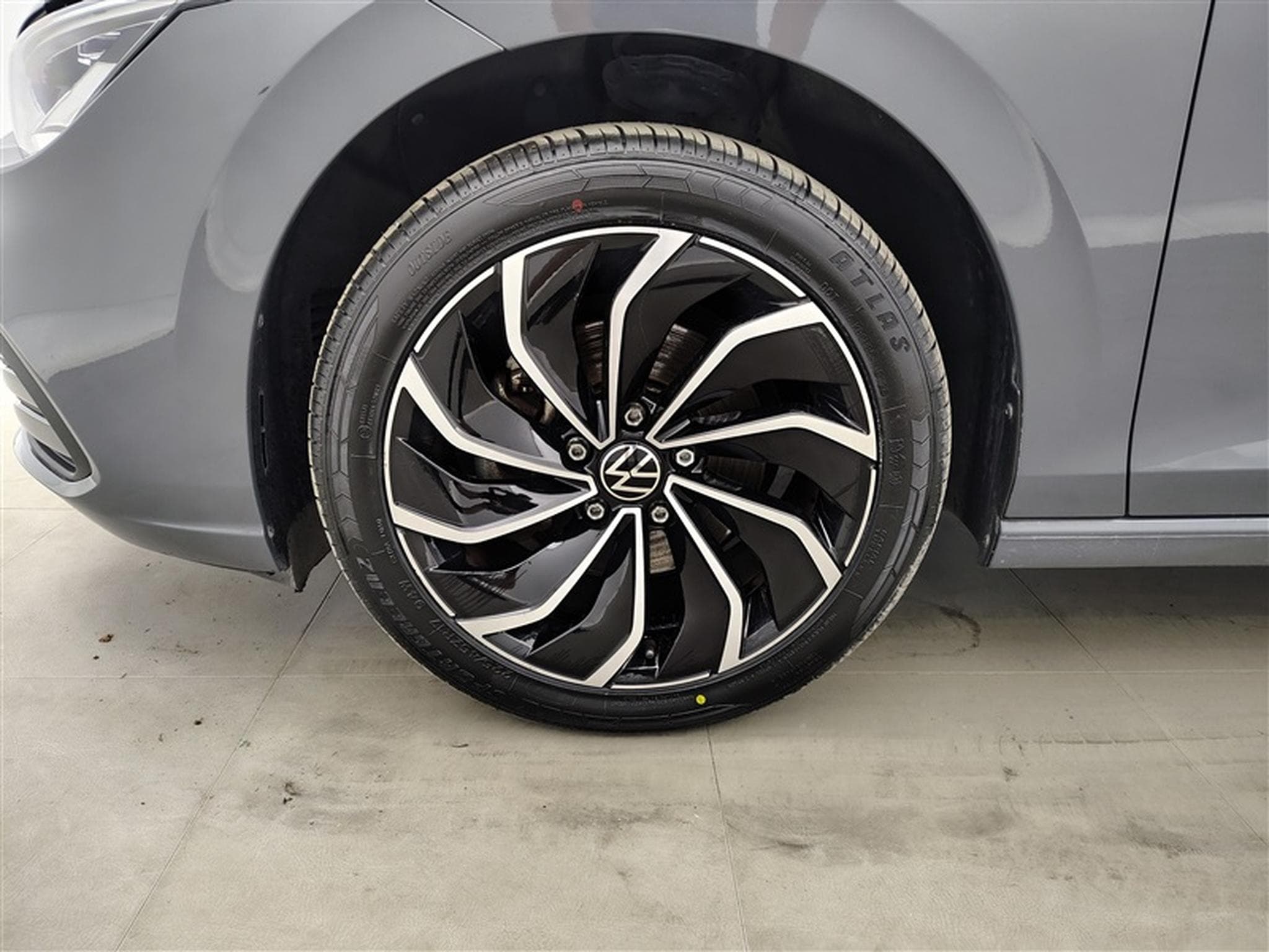 VW Golf 1.0 TSI 110Cv Life NAVI / FULL LED / CAMERA / PDC / ALU (2021) - Photo 6