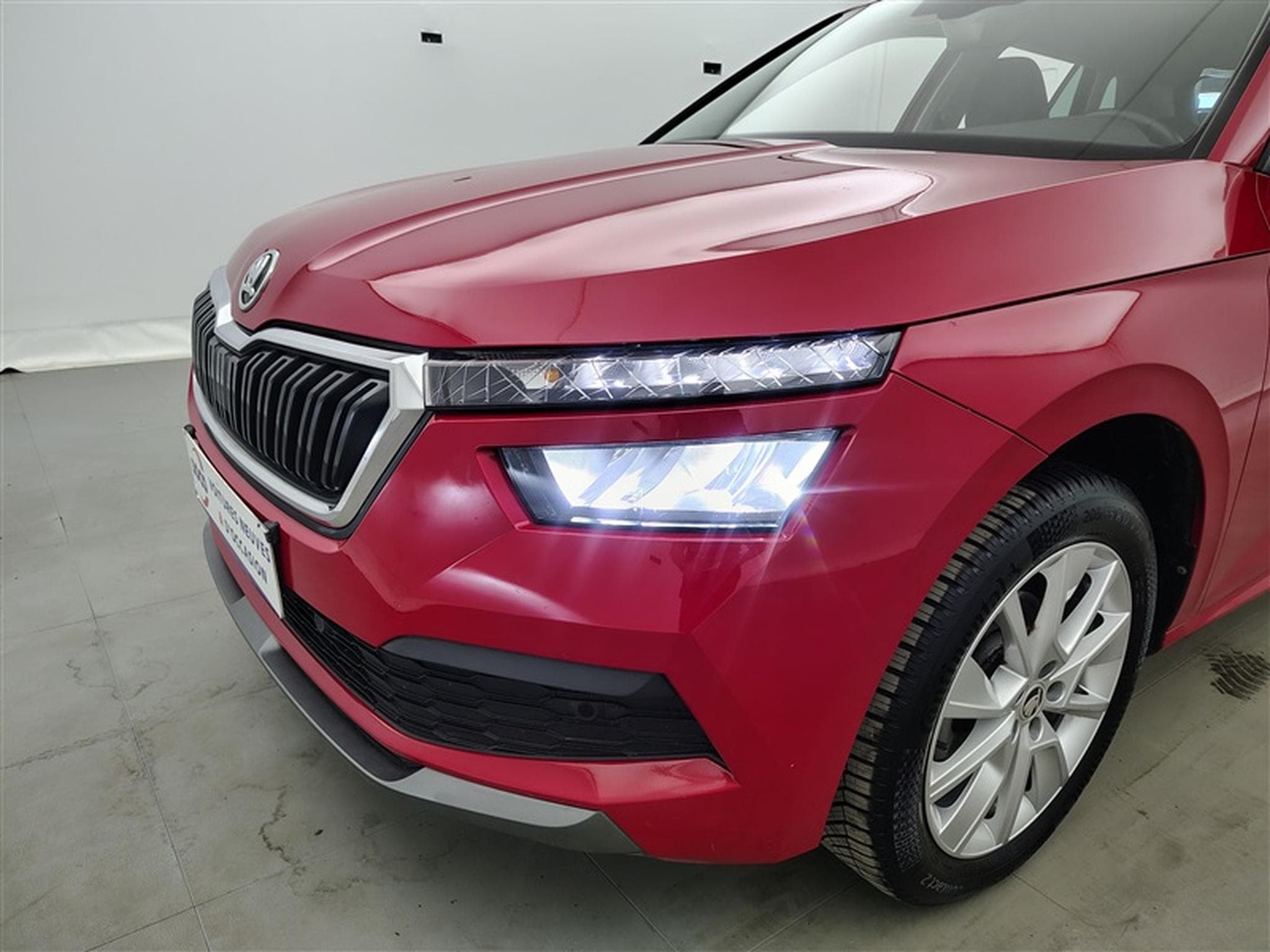 Skoda Kamiq 1.0 TSI Ambition NAVI/CARPLAY/PDC/JA (2021) - Photo 15