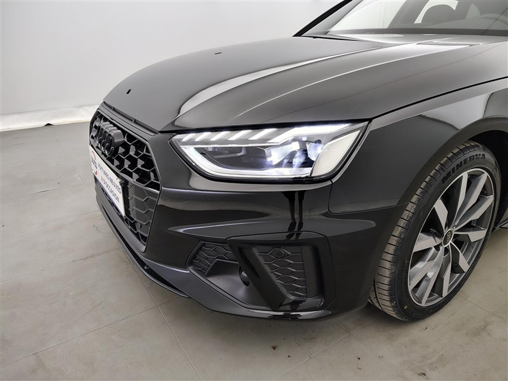 Audi A4 Avant 35 TFSI S-Tronic S-line Compétition (2024) - Photo 15