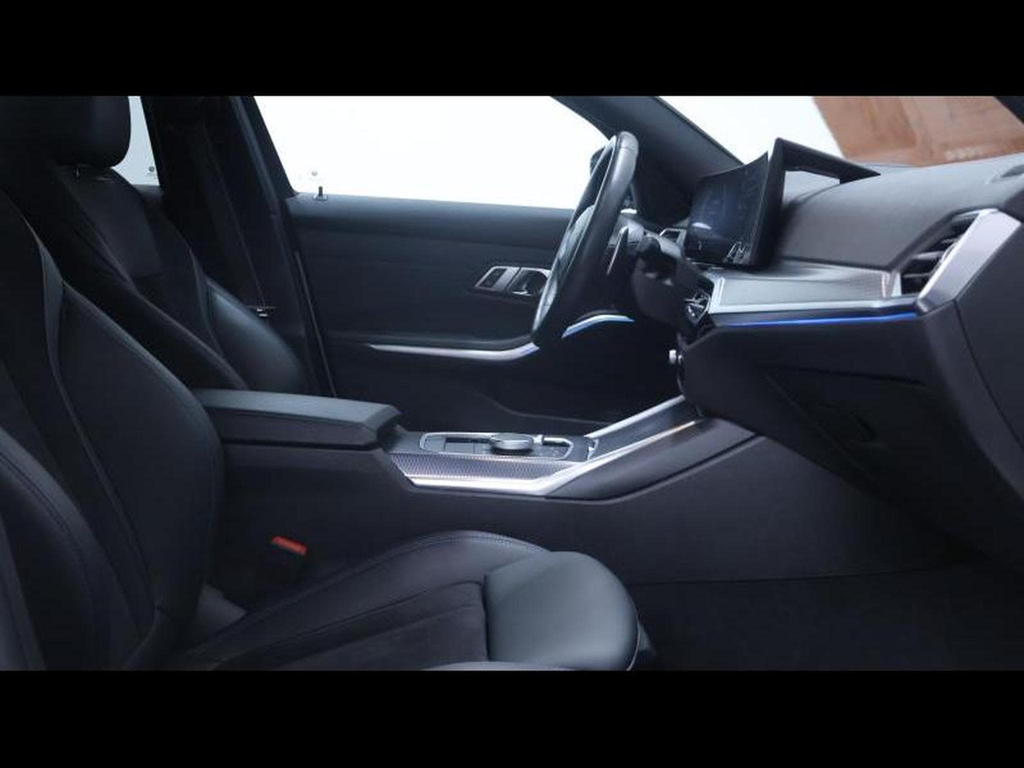 BMW 318 d M Sport Pro Steptronic (2023) - Photo 11