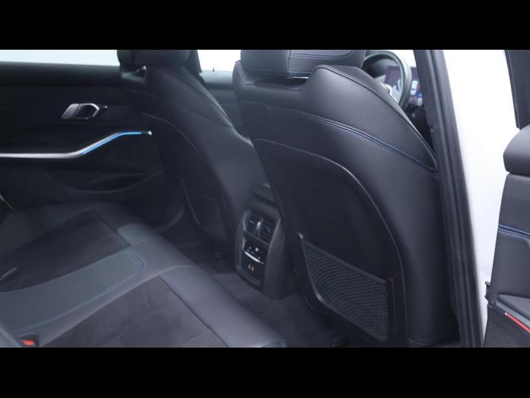 BMW 318 d M Sport Pro Steptronic (2023) - Photo 13