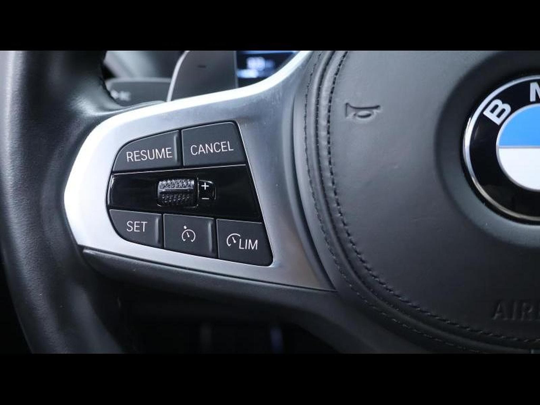 BMW 318 d M Sport Pro Steptronic (2023) - Photo 17
