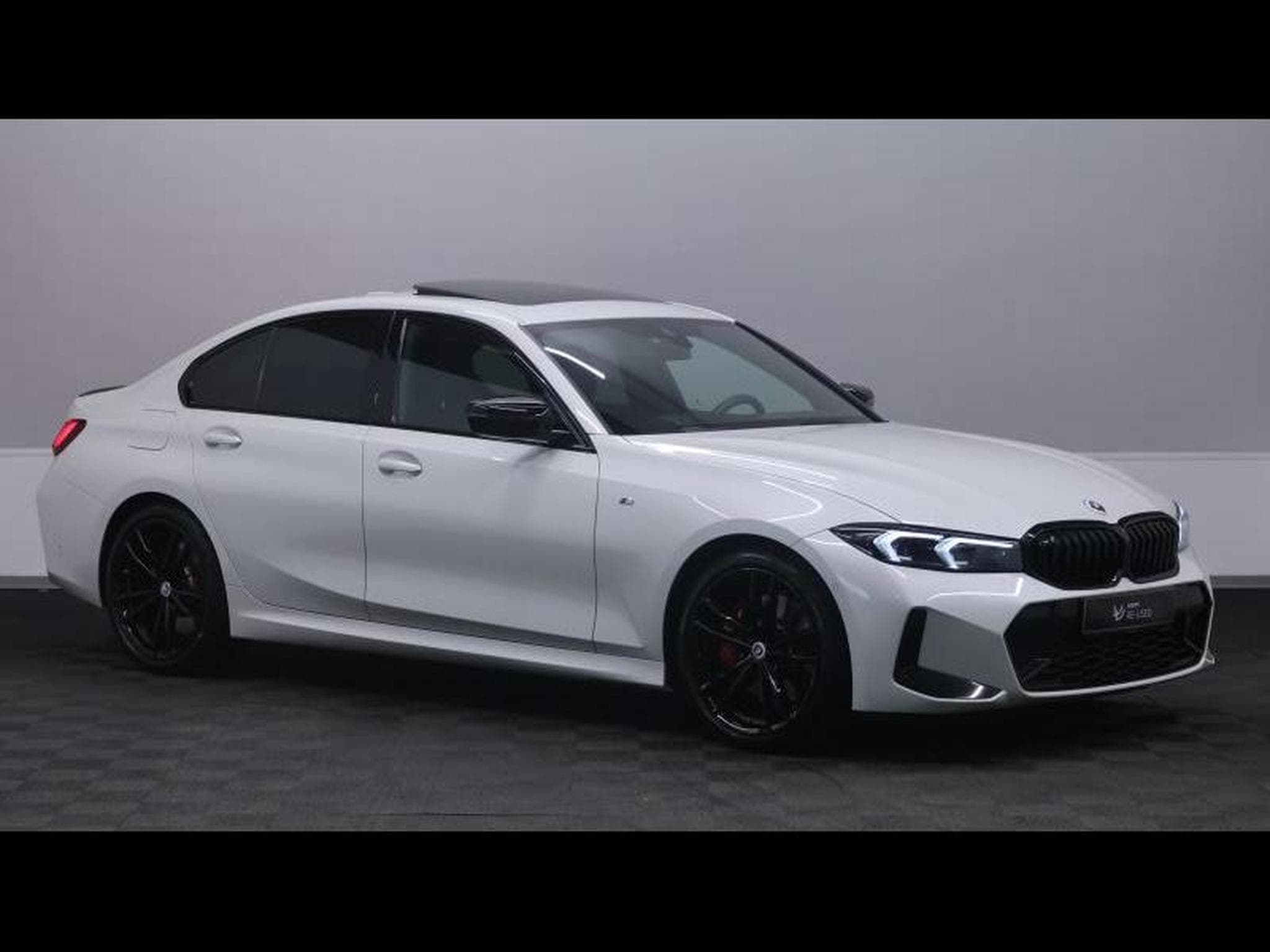 BMW 318 d M Sport Pro Steptronic (2023) - Photo 3