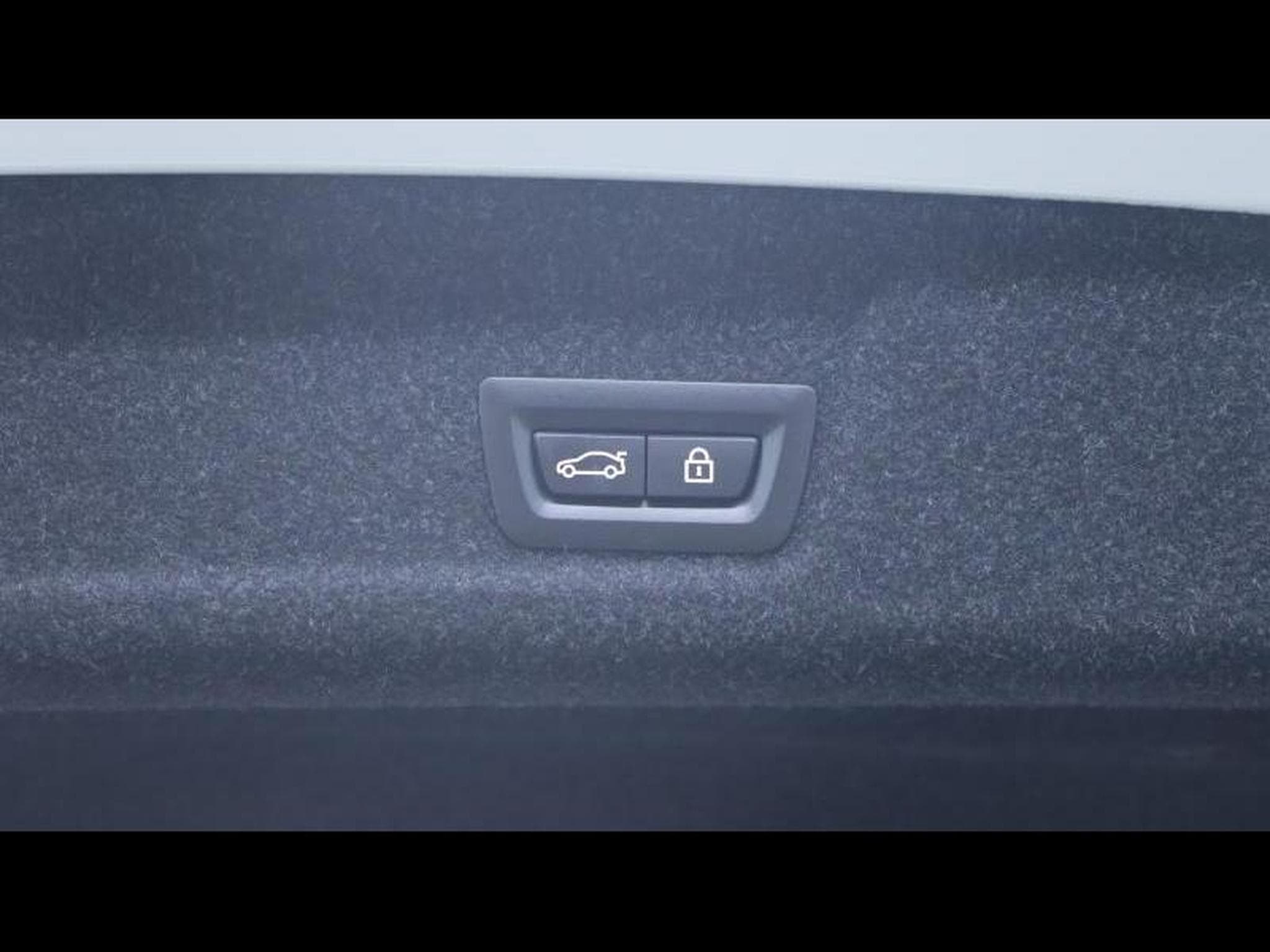 BMW 318 d M Sport Pro Steptronic (2023) - Photo 34