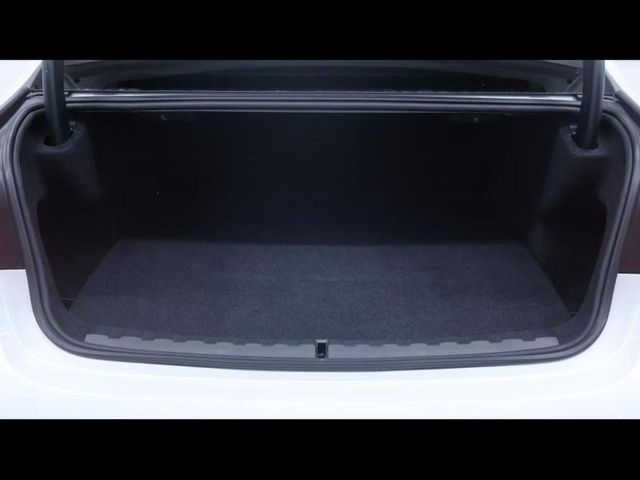 BMW 318 d M Sport Pro Steptronic (2023) - Photo 7