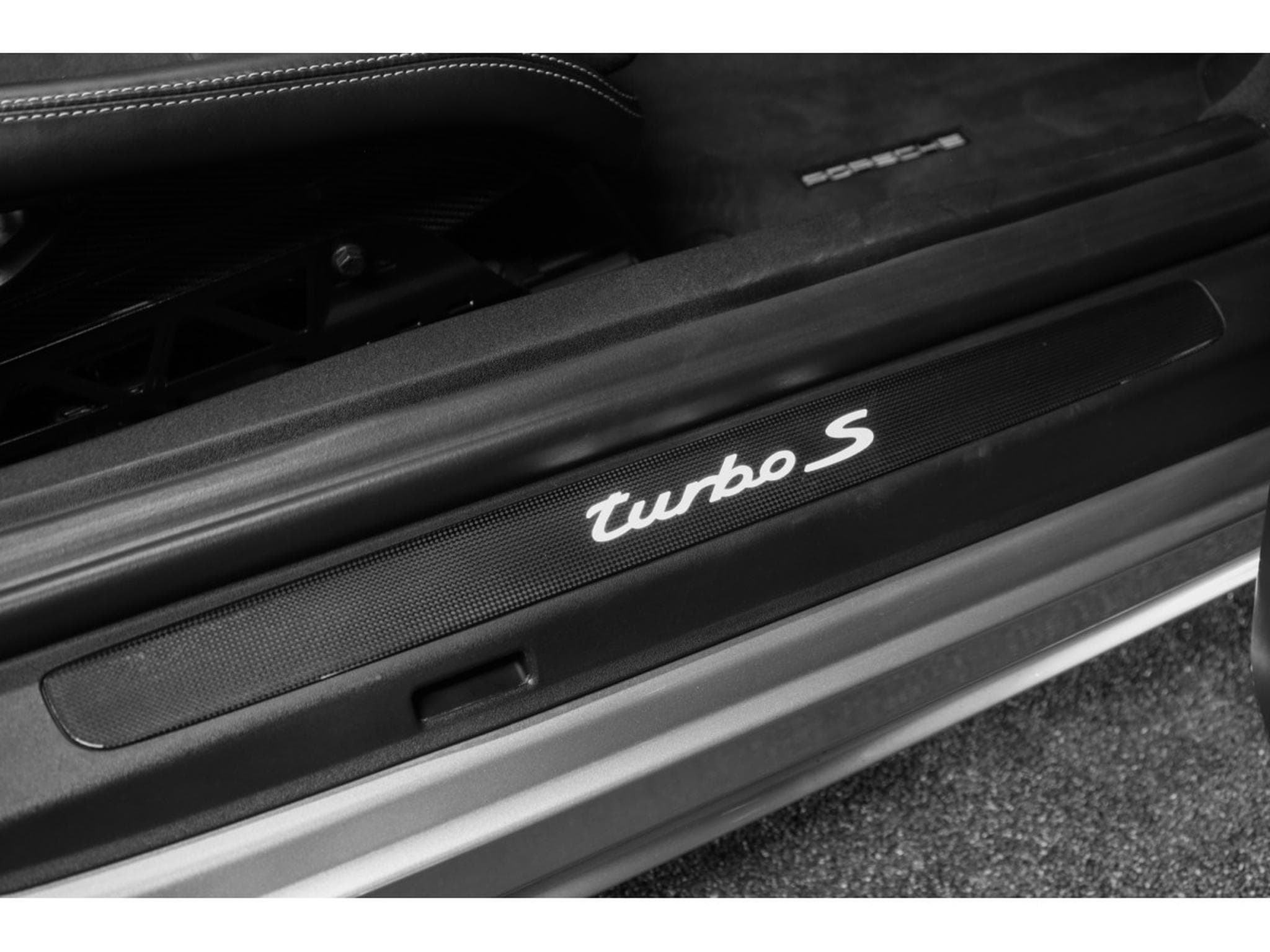 Porsche 911 .2 Turbo S Coupé PDK - Kit Aéro (2017) - Photo 23