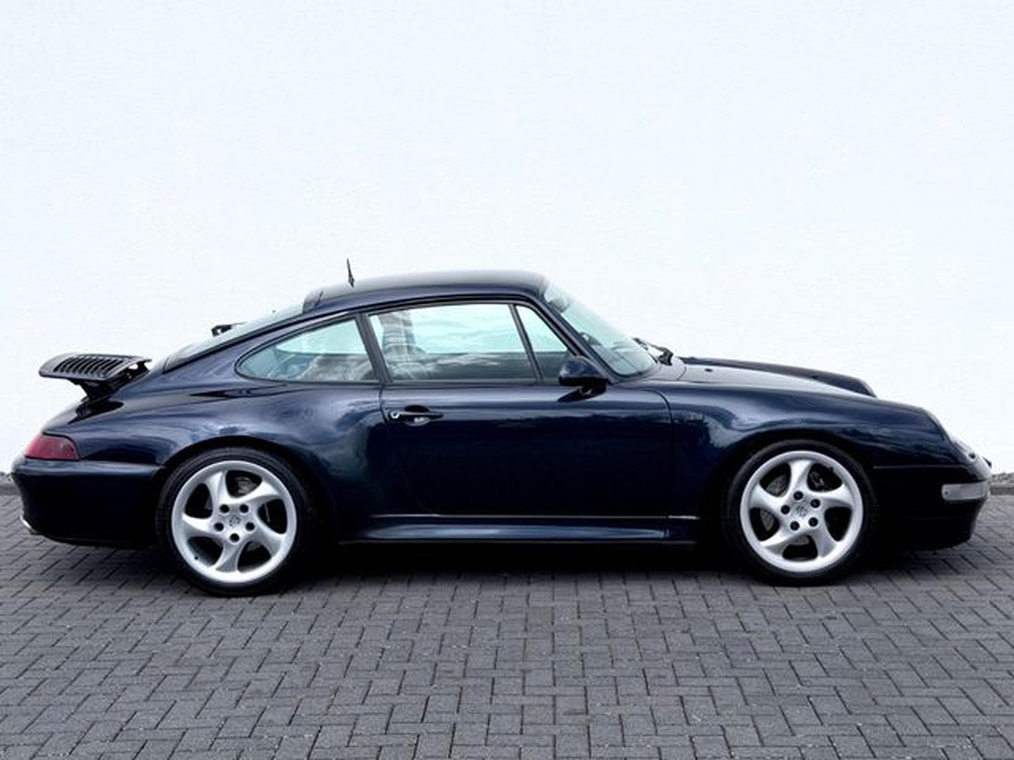 Porsche 911 993 Carrera Coupé * Carrera S Optik * Schalter * (1996) - Photo 4