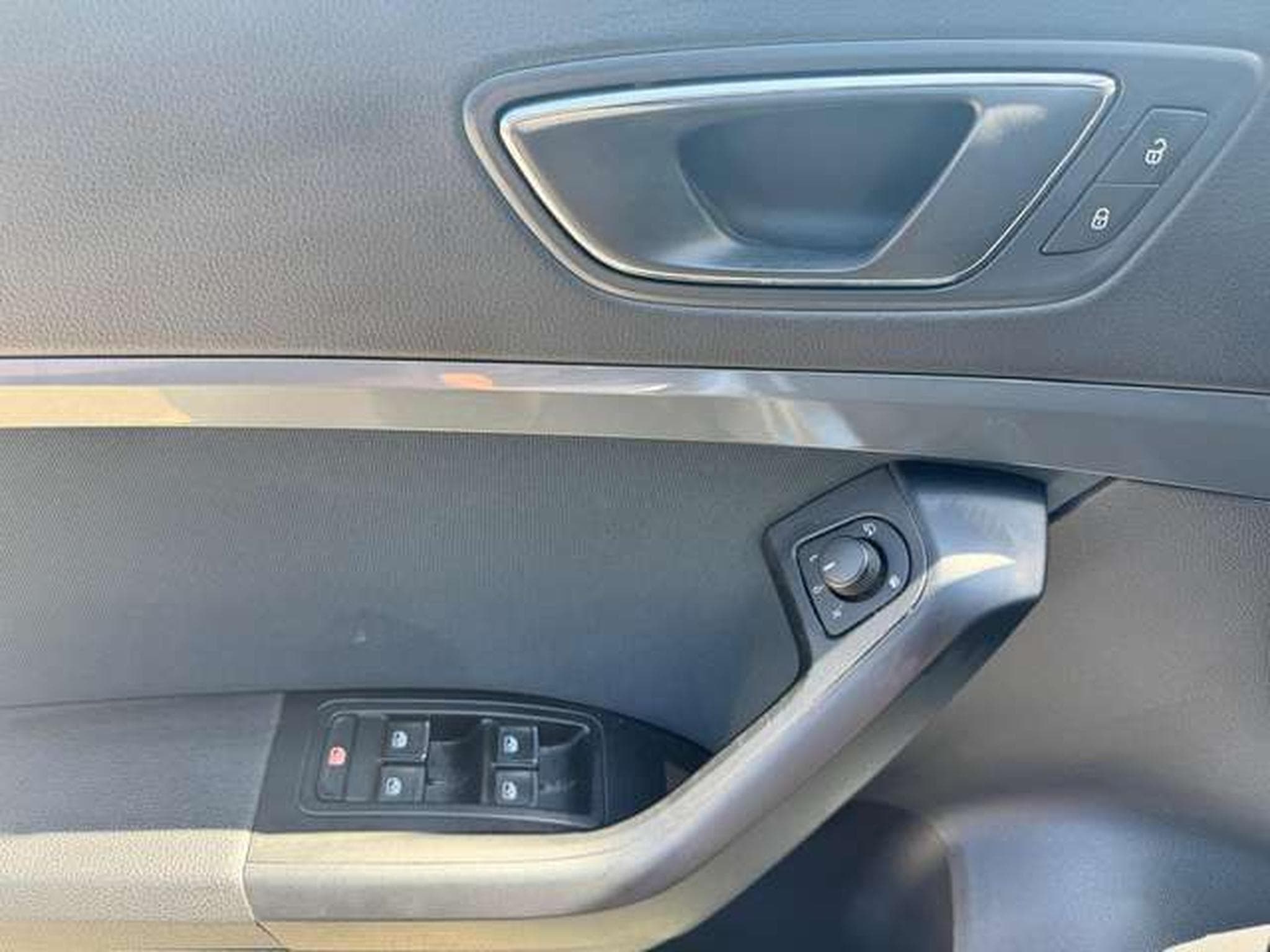 SEAT Ateca Ateca 1.4 ECO TSI DSG STYLE / DRIVE ASSIST PACK (2016) - Photo 9