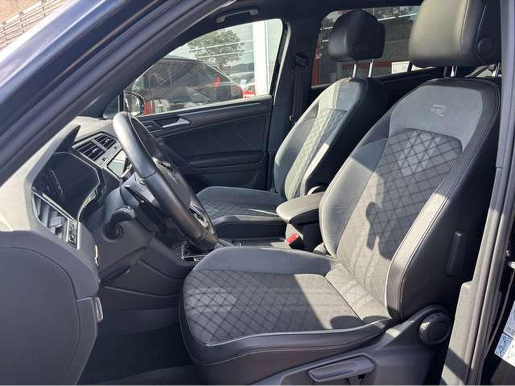 VW Tiguan 2.0TDI4Motion DSG-R-LINE-JUSQU'A 3 ANS DE GARANTIE (2022) - Photo 10