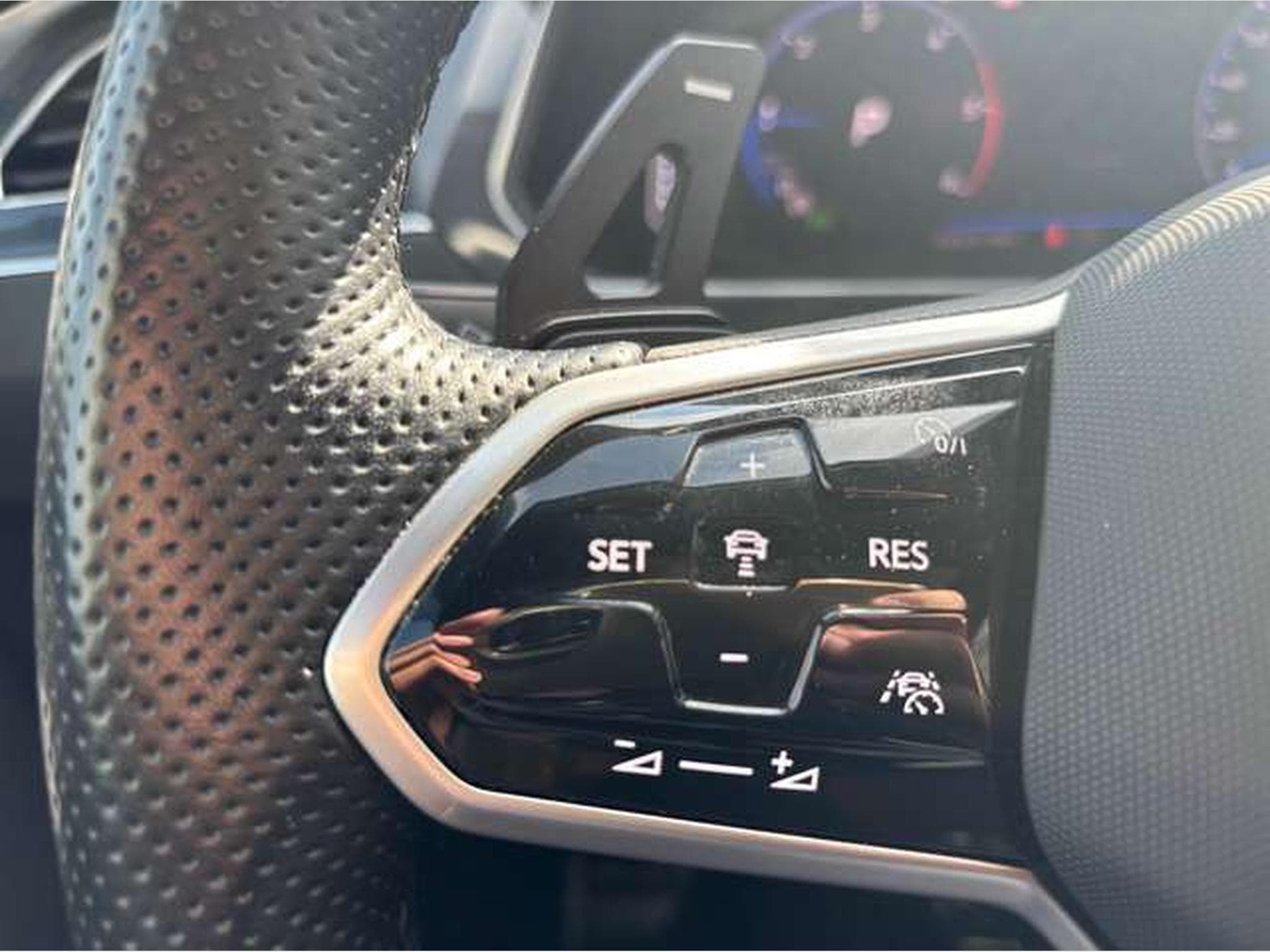 VW Tiguan 2.0TDI4Motion DSG-R-LINE-JUSQU'A 3 ANS DE GARANTIE (2022) - Photo 14
