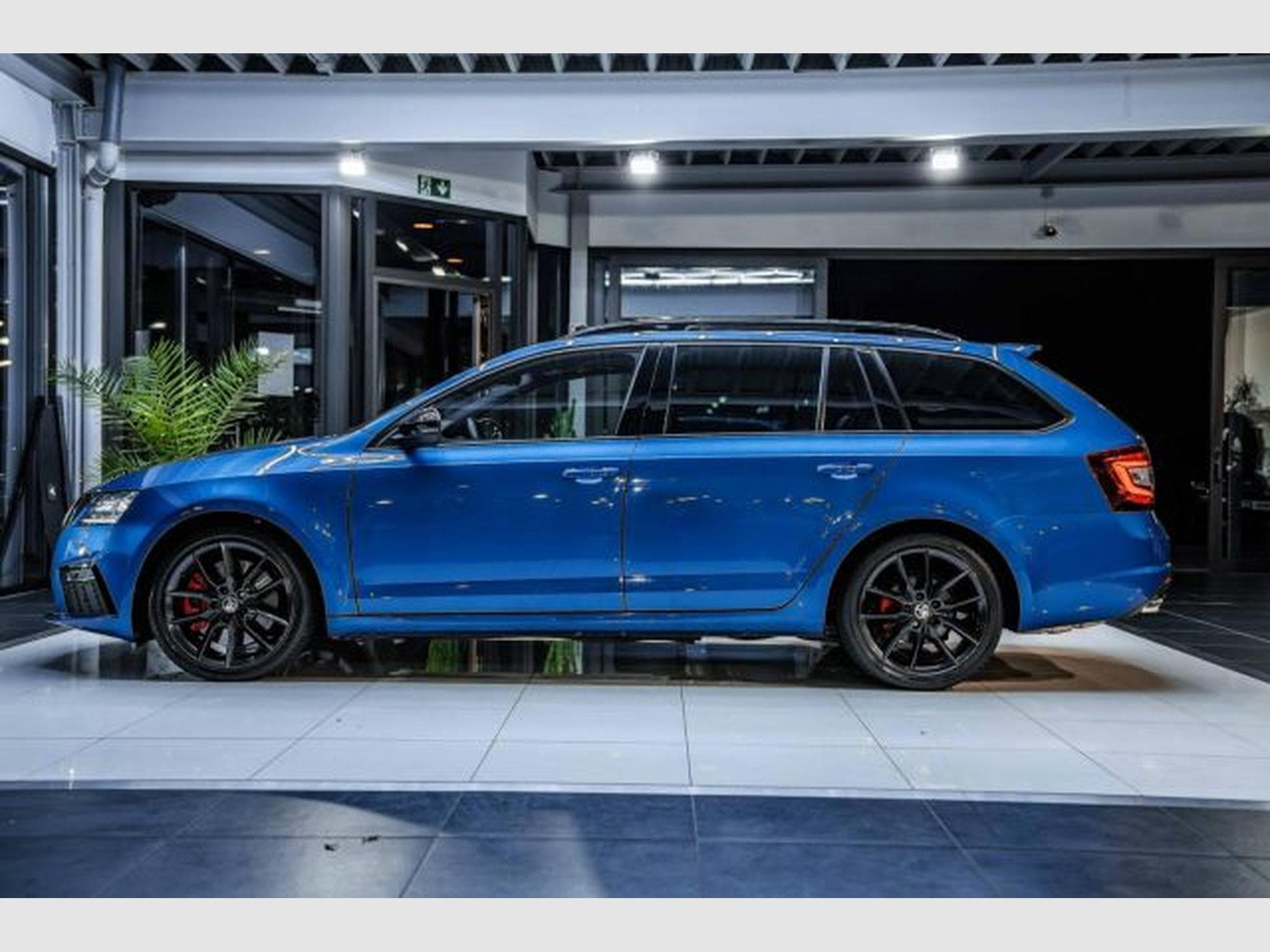 Skoda Octavia Octavia RS 2.0 TSI DSG NAVI LED AHK PANO Canton (2018) - Photo 10