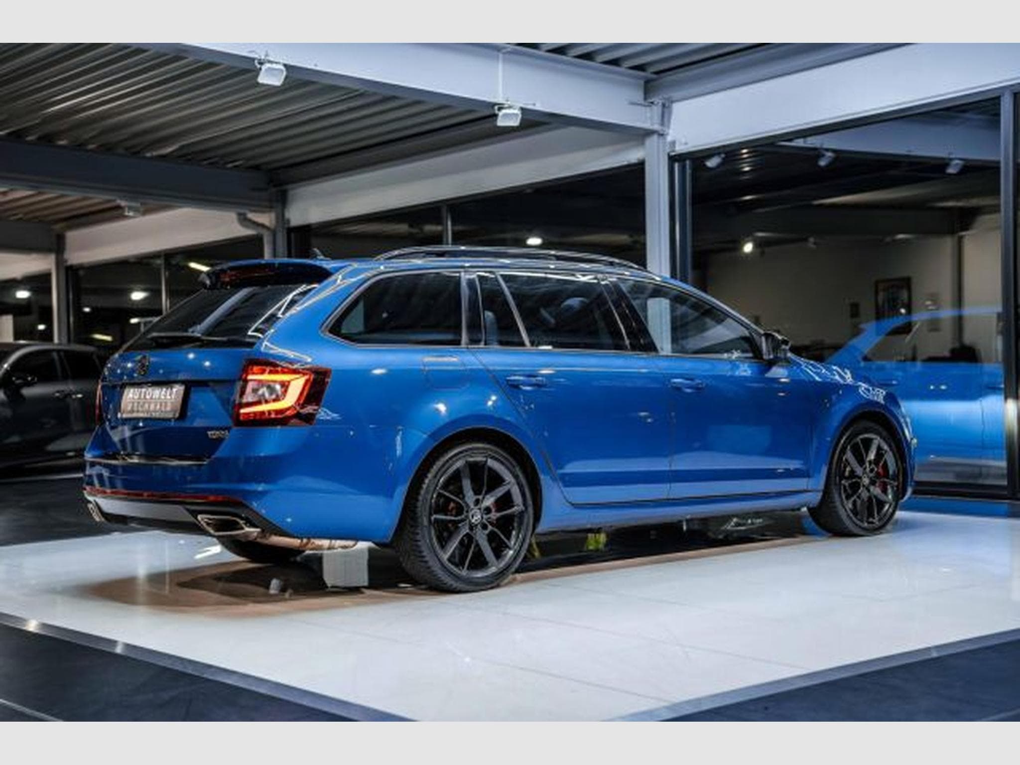 Skoda Octavia Octavia RS 2.0 TSI DSG NAVI LED AHK PANO Canton (2018) - Photo 13