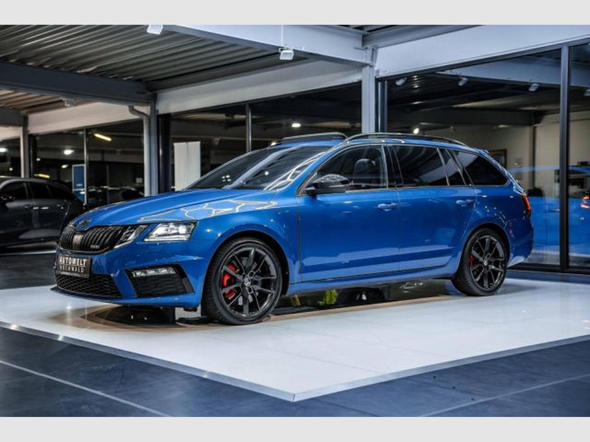 Skoda Octavia Octavia RS 2.0 TSI DSG NAVI LED AHK PANO Canton (2018) - Photo 4