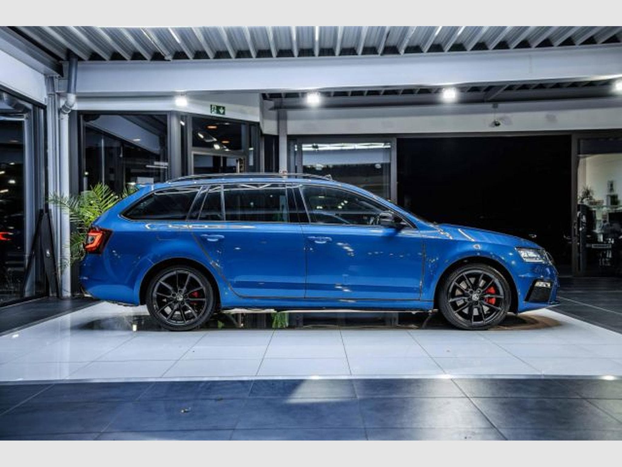 Skoda Octavia Octavia RS 2.0 TSI DSG NAVI LED AHK PANO Canton (2018) - Photo 7