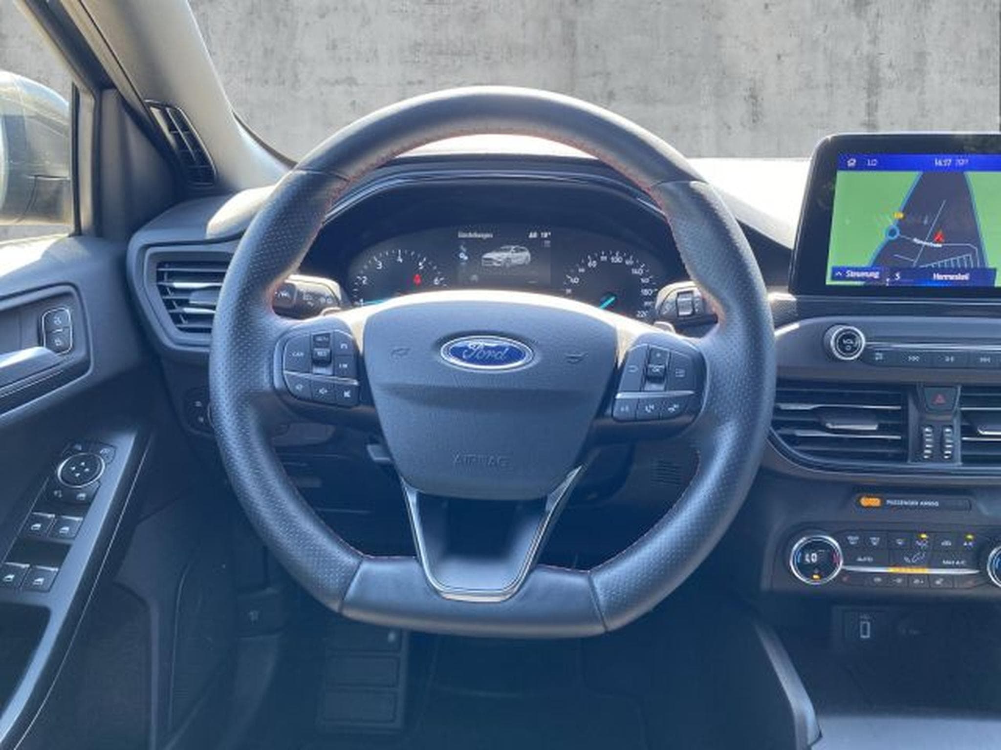 Ford Focus Focus Turnier 1.5 ST-Line Autom. NAVI LED AHK (2020) - Photo 15
