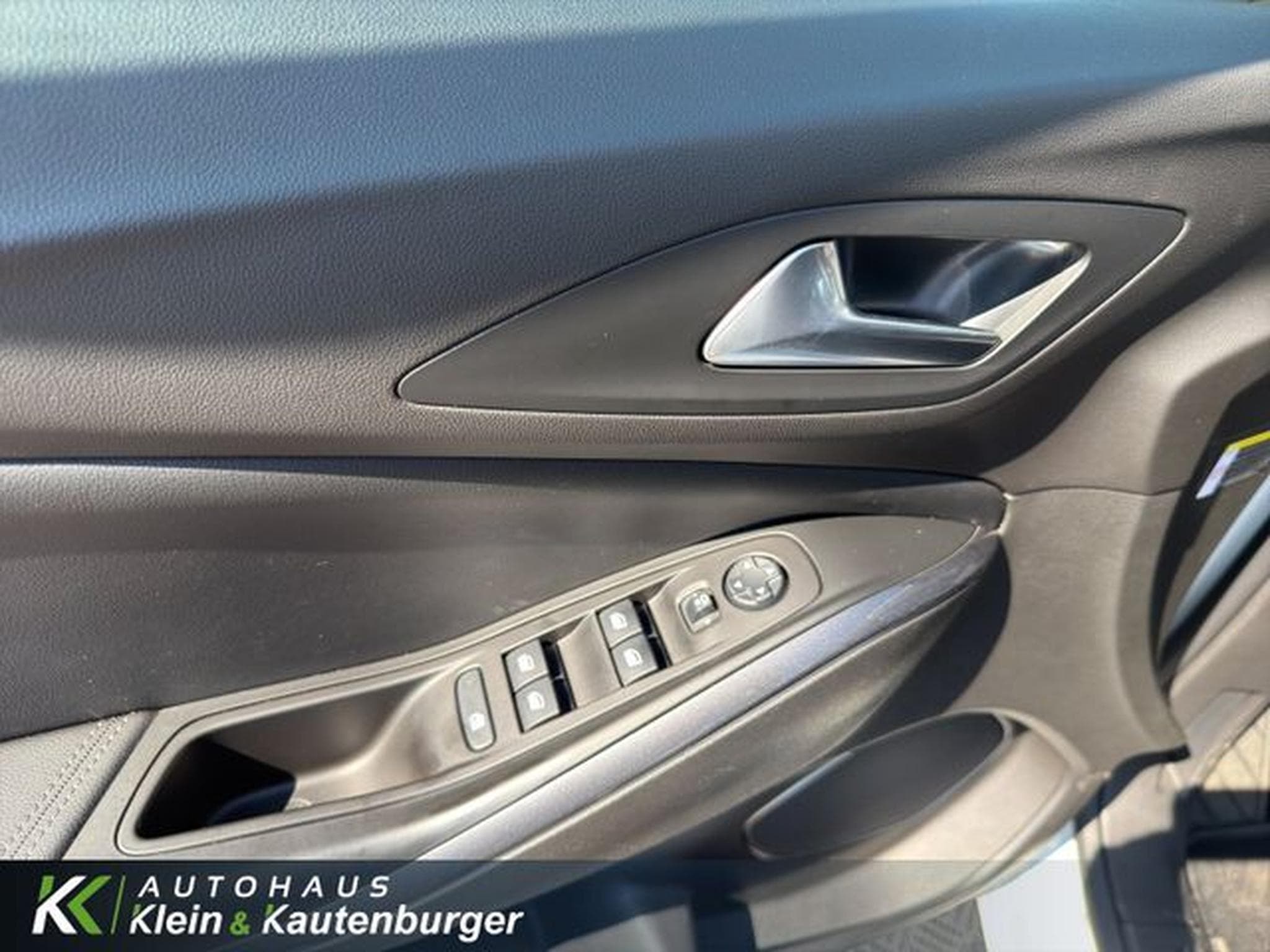 Opel Grandland Grandland X 1.6 Turbo Hybrid CARPLAY+4X4+AHK (2020) - Photo 12