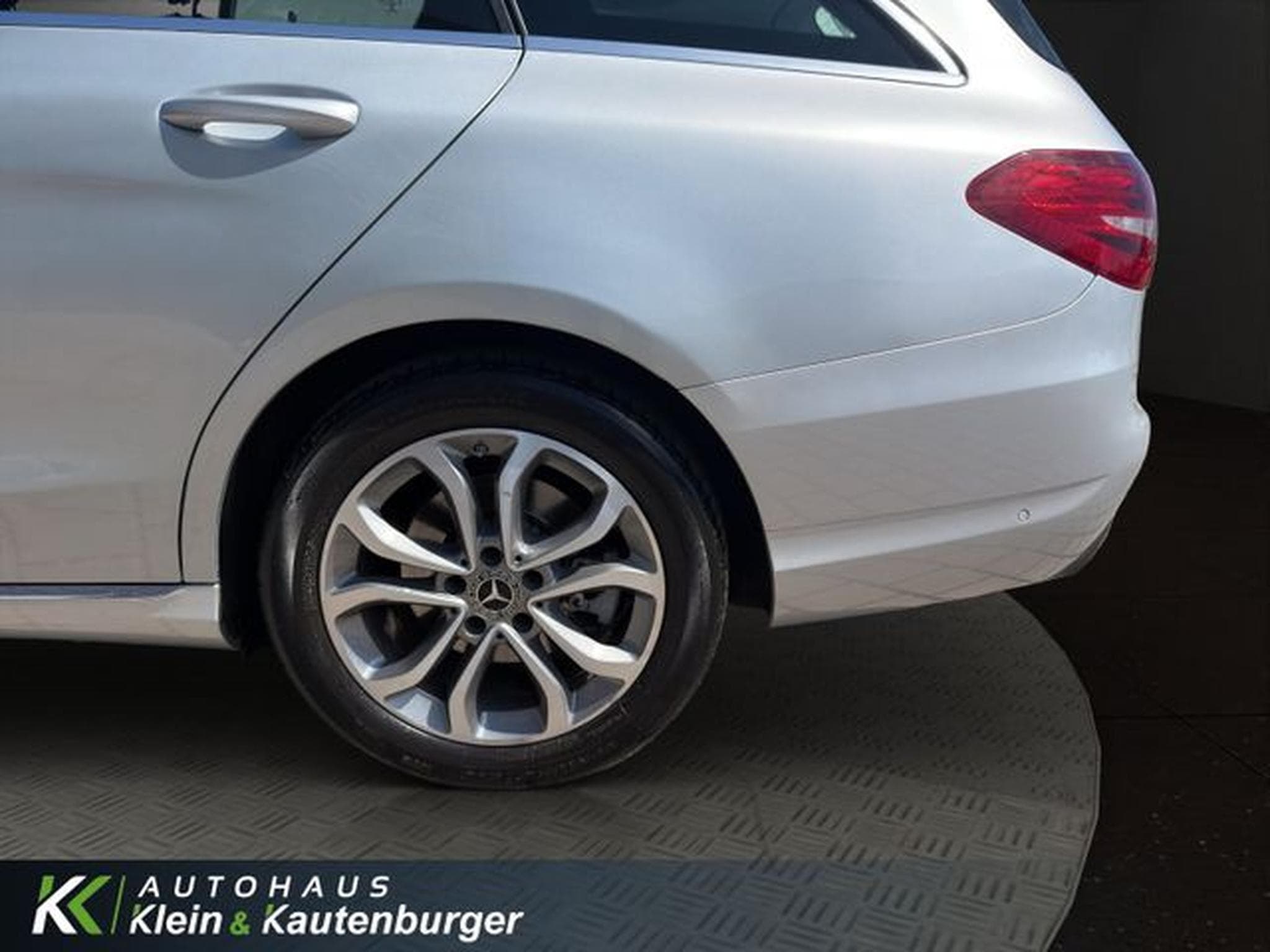 Mercedes C 180 C 180 T Avantgarde +NAVI+SITZHZG.+EINPARKHILFE (2018) - Photo 10