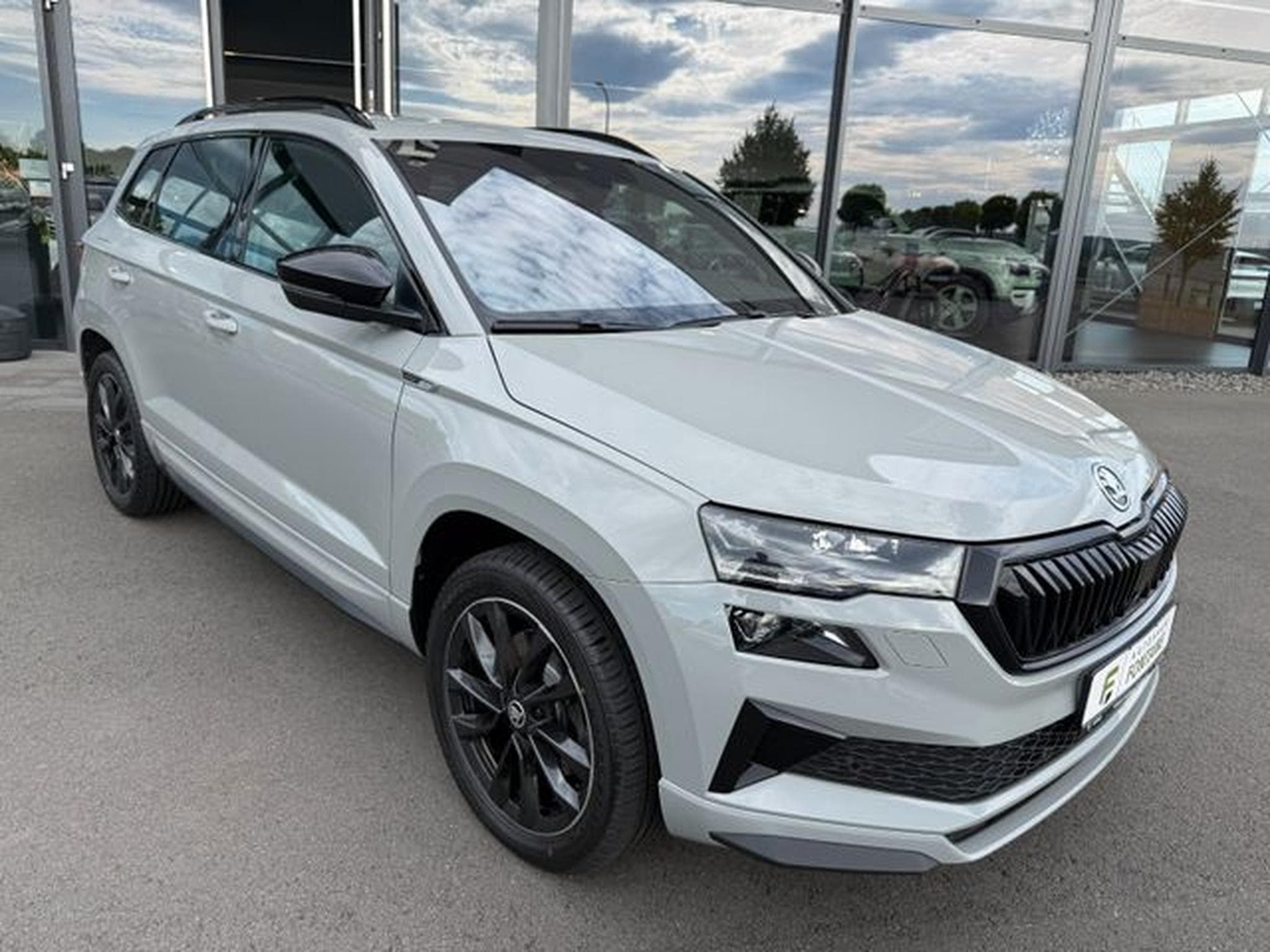 Skoda Karoq Karoq Sportline 4x4 Pano AHK 4xSHZ DSG LED Navi (2023) - Photo 3