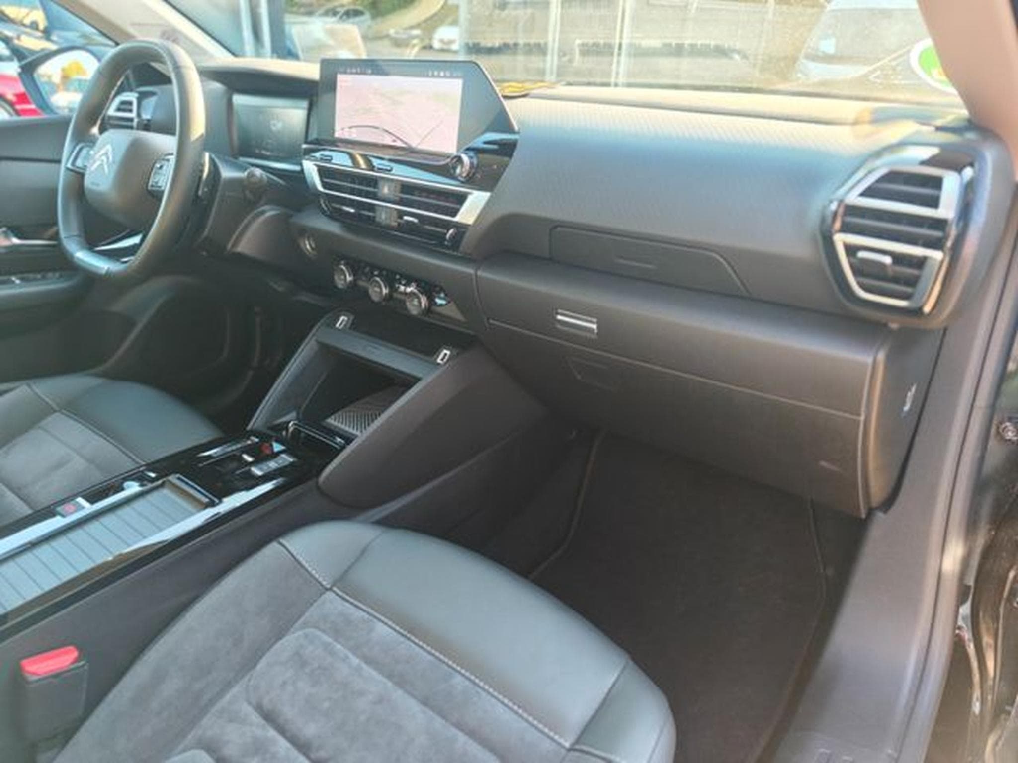 Citroën C4 C4 LIM. MAX*HEAD UP*KLIMAAUTO*KAMERA*NAVI* (2024) - Photo 15