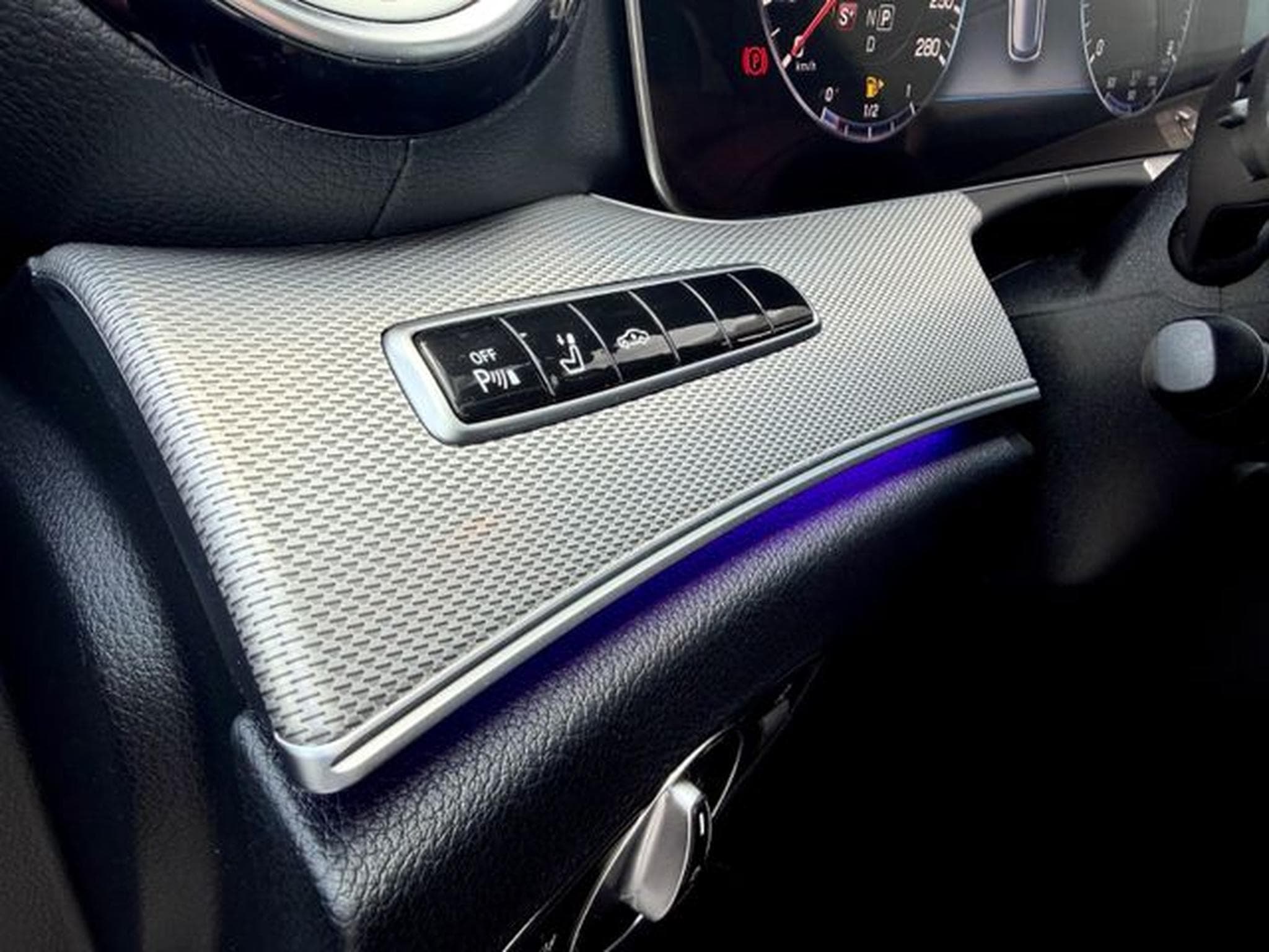 Mercedes E 43 AMG E 43 AMG 4Matic /PANO/LED/360°CAM/BURMESTER/AHK/ (2018) - Photo 14