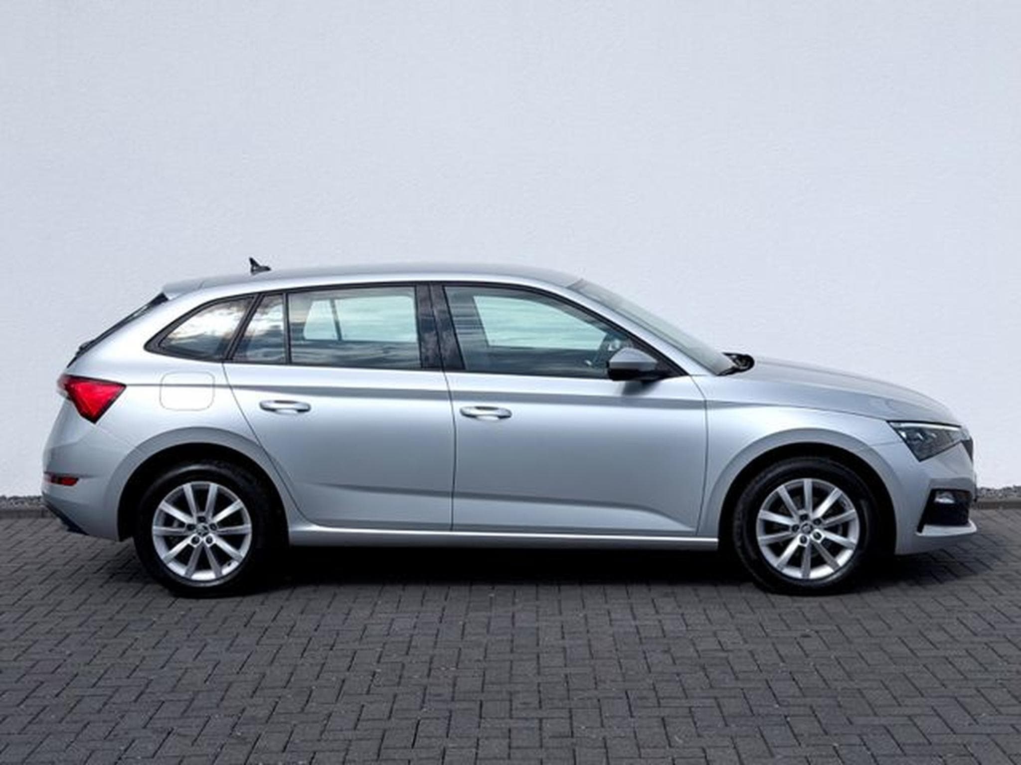 Skoda Scala Scala LED/CAM/CARPLAY/1.HAND/GARANTIE/ (2020) - Photo 4