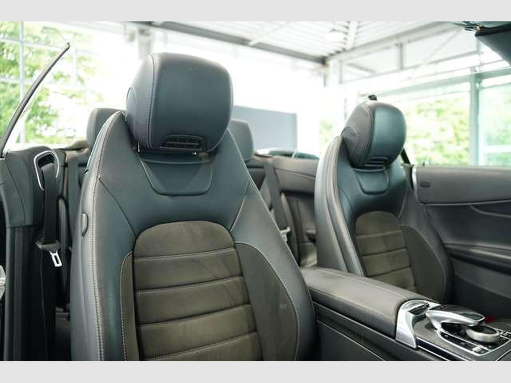 Mercedes C 300 Cabrio AMG Line *2.H *AHK *Kamera *Navi (2018) - Photo 16