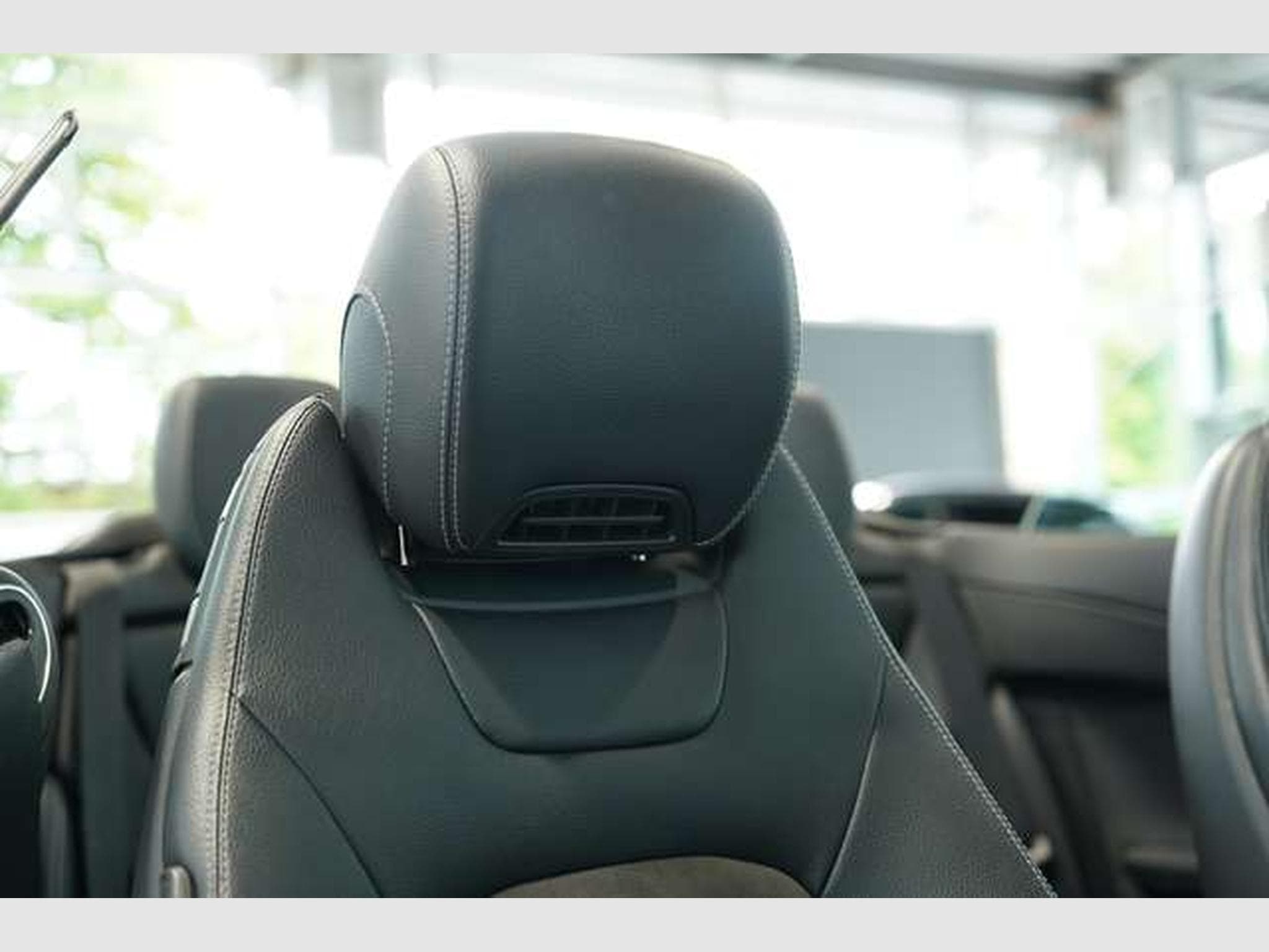 Mercedes C 300 Cabrio AMG Line *2.H *AHK *Kamera *Navi (2018) - Photo 17