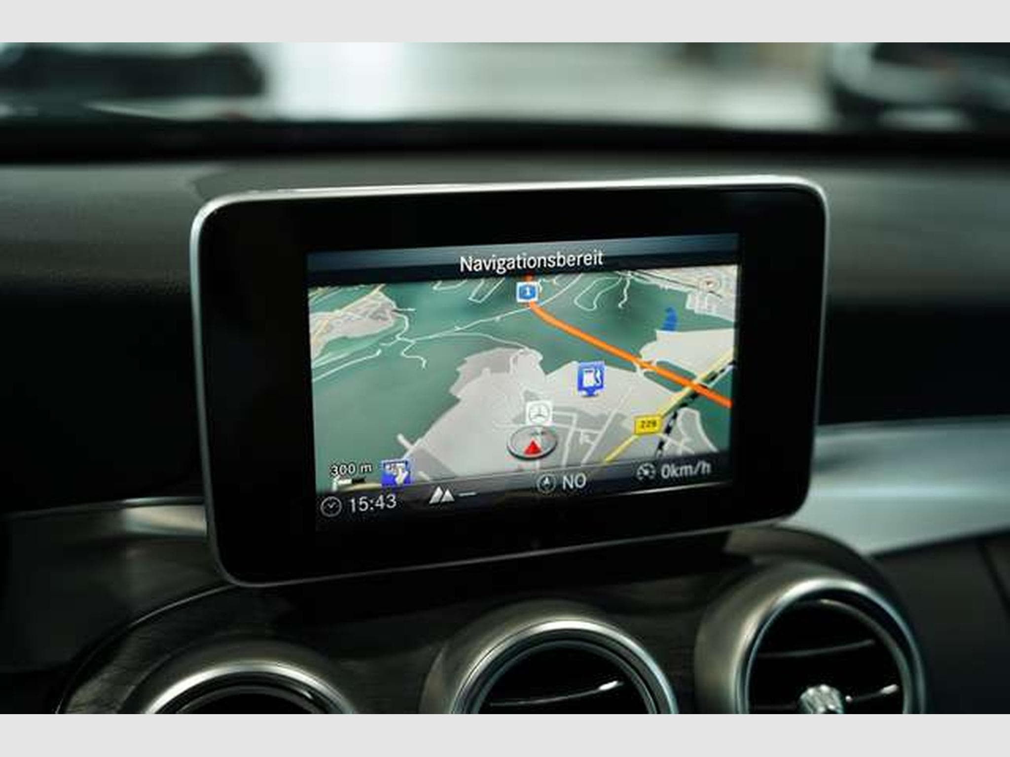 Mercedes C 300 Cabrio AMG Line *2.H *AHK *Kamera *Navi (2018) - Photo 28