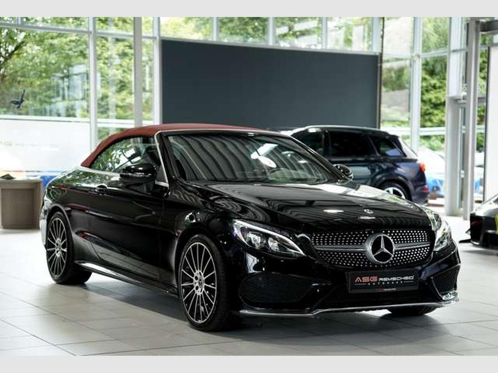 Mercedes C 300 Cabrio AMG Line *2.H *AHK *Kamera *Navi (2018) - Photo 38