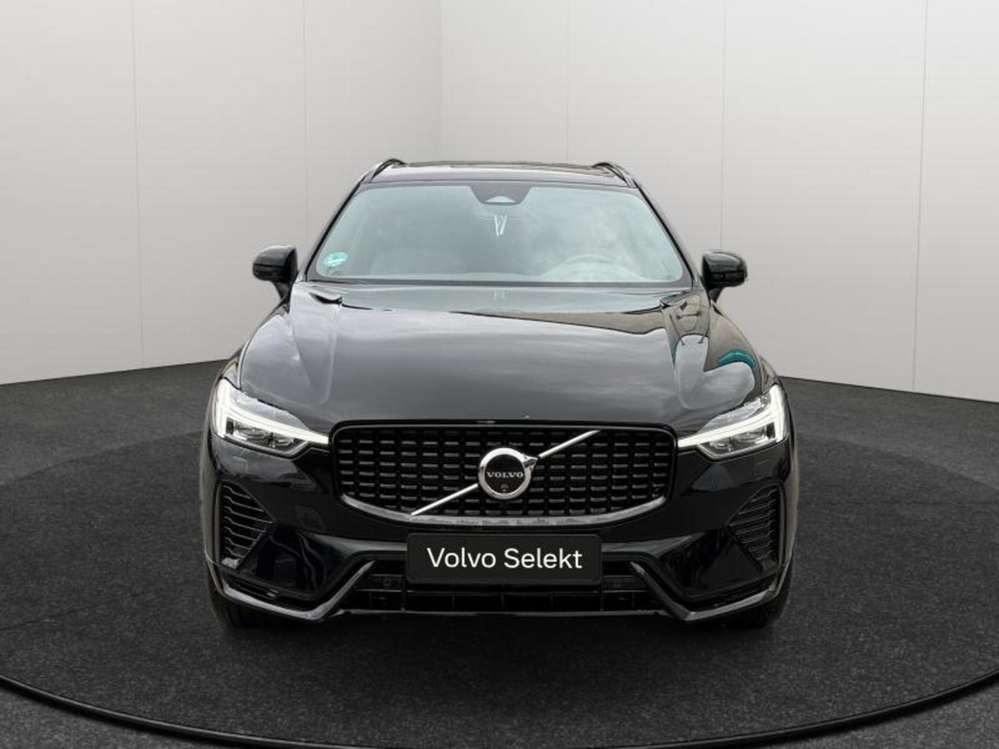 Volvo XC60 T8 Plus Dark / Hybride FOUR-C 21\' KIT HIVER INCLUS (2025) - Photo 9