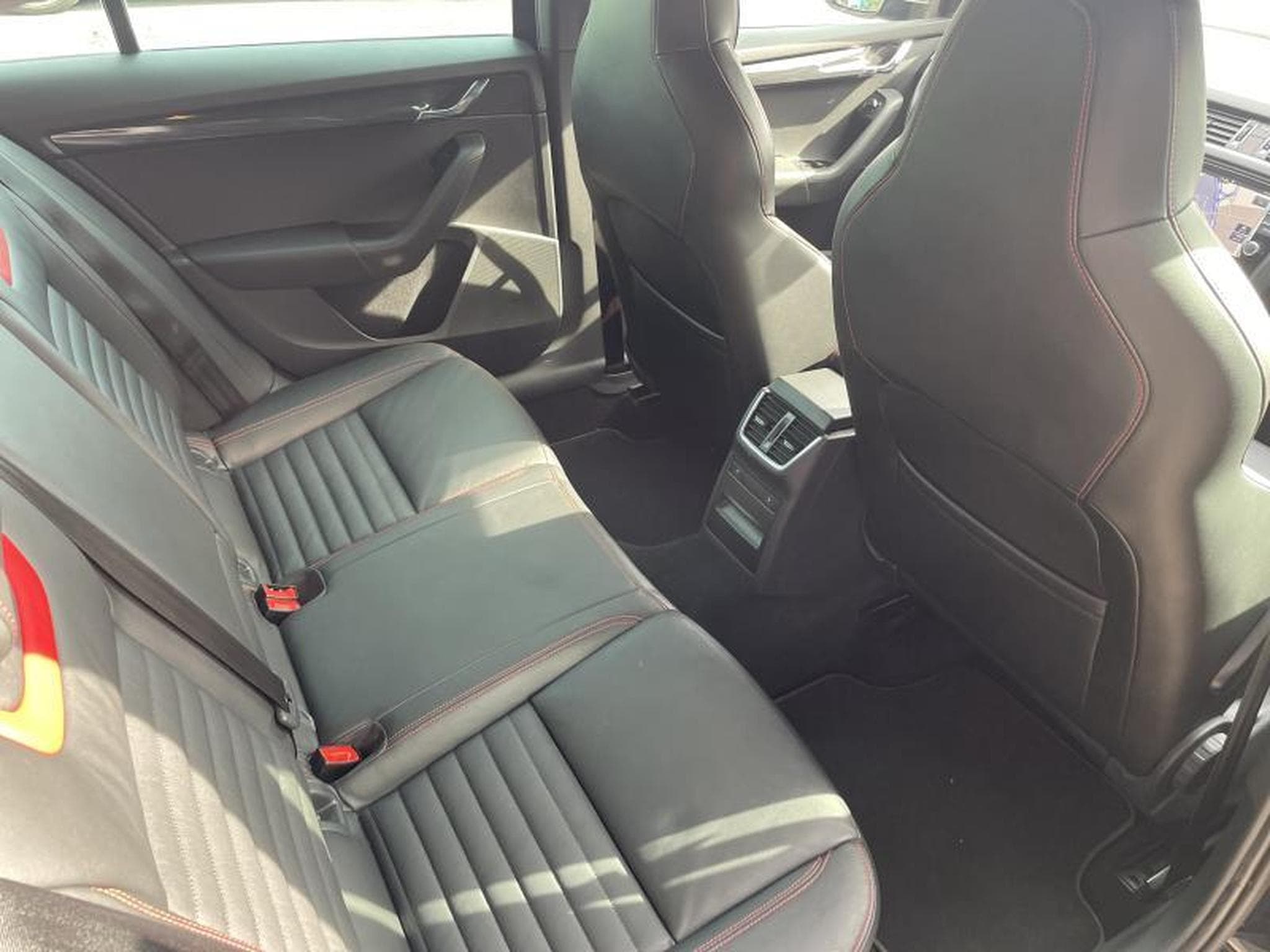 Skoda Octavia RS (2016) - Photo 11