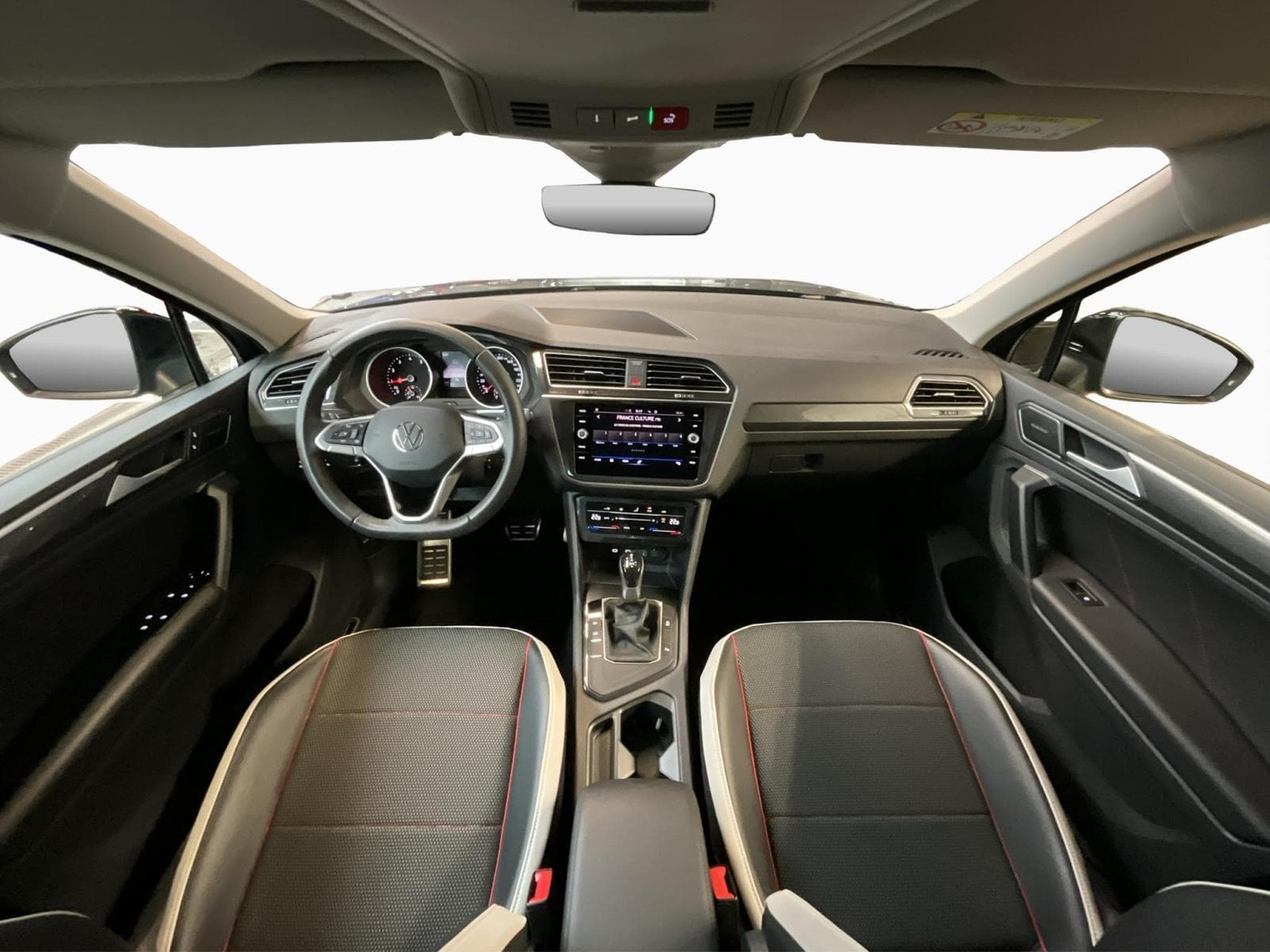 VW Tiguan Life-Urban-Sport+DSG+LED+RearView (2024) - Photo 2