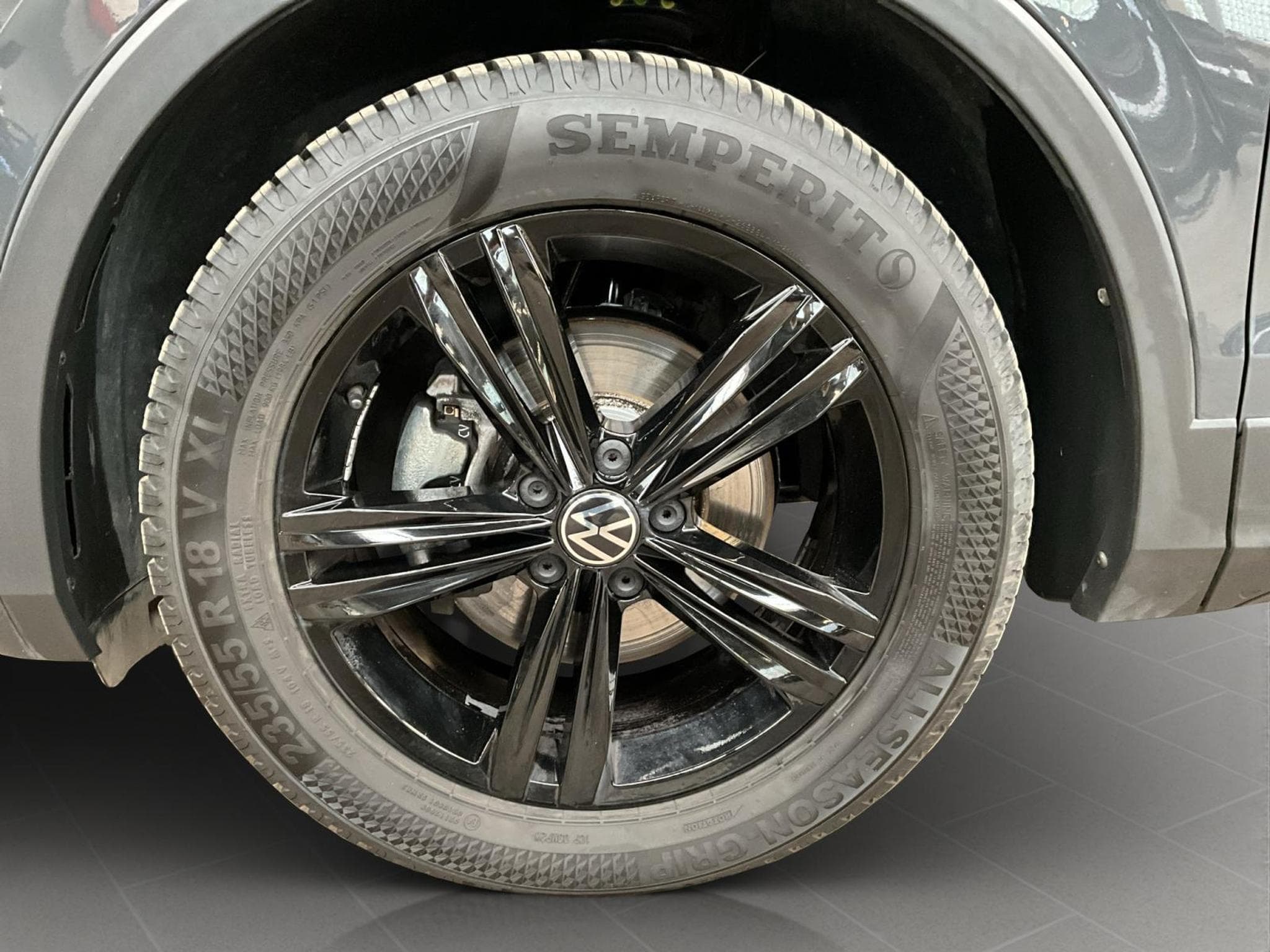 VW Tiguan Life-Urban-Sport+DSG+LED+RearView (2024) - Photo 8