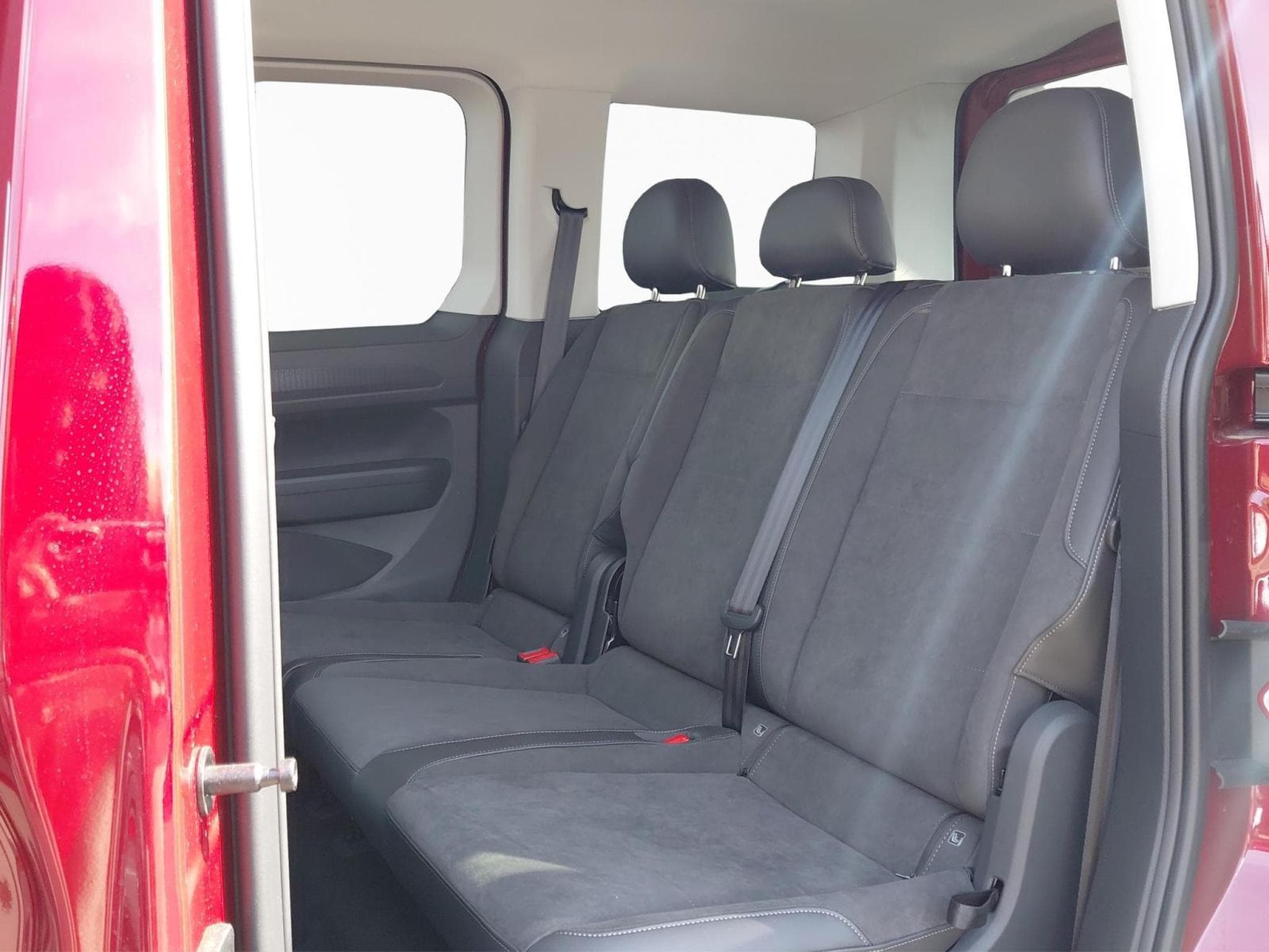 VW Caddy Life (2026) - Photo 18