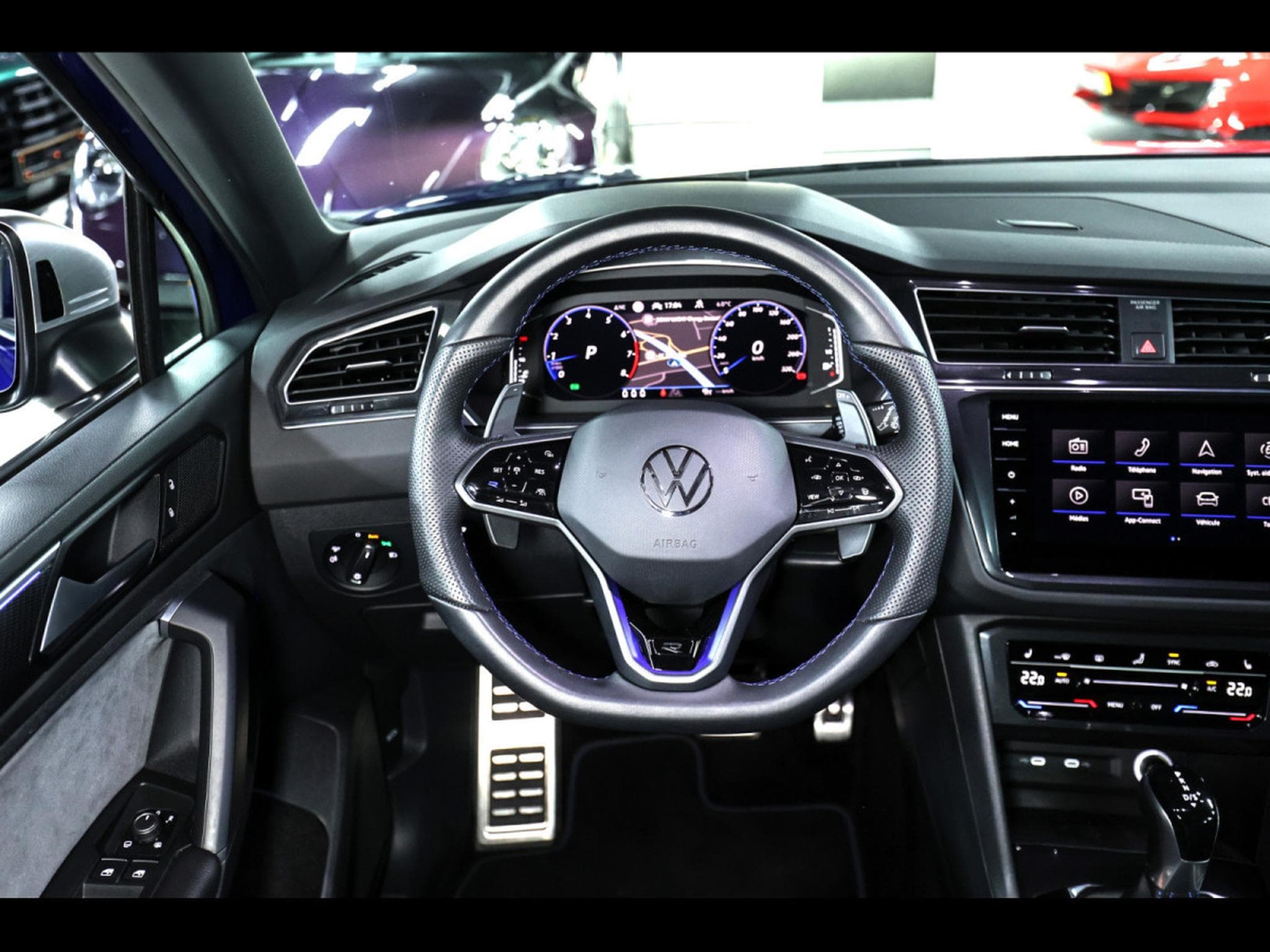 VW Tiguan 2.0 TSI 320 R 4MOTION – LAPIZ BLUE (2021) - Photo 17